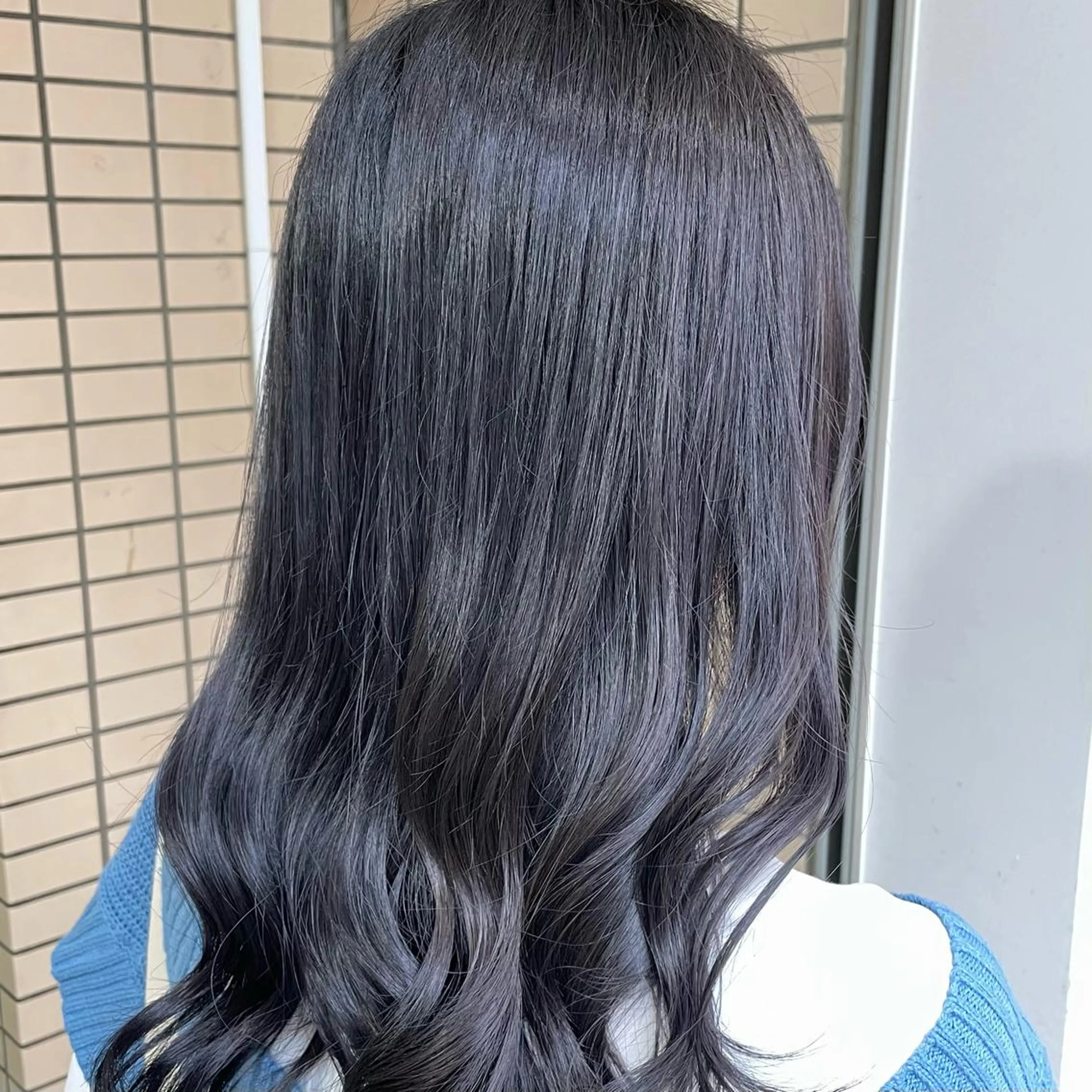 ロング カラー ブリーチ 透明感カラー バイオレットカラー カット ヘアカラー トリートメント 【デザインカラー】 粥川佳日望のヘアスタイル