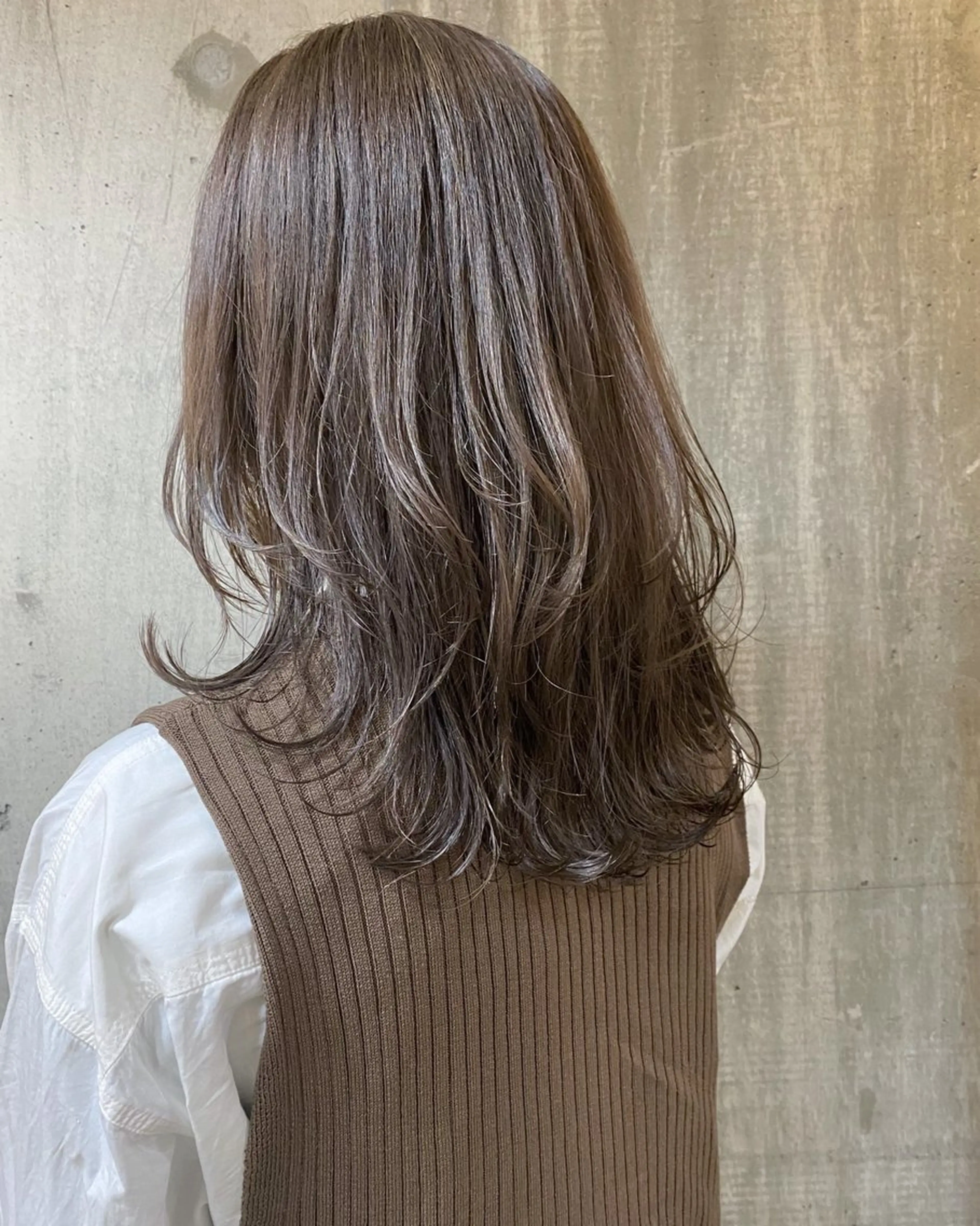 セミロング カラー ハイレイヤー レイヤーカット tocolaso 柏所属・レイヤーカット/ 根本瑠実のヘアスタイル