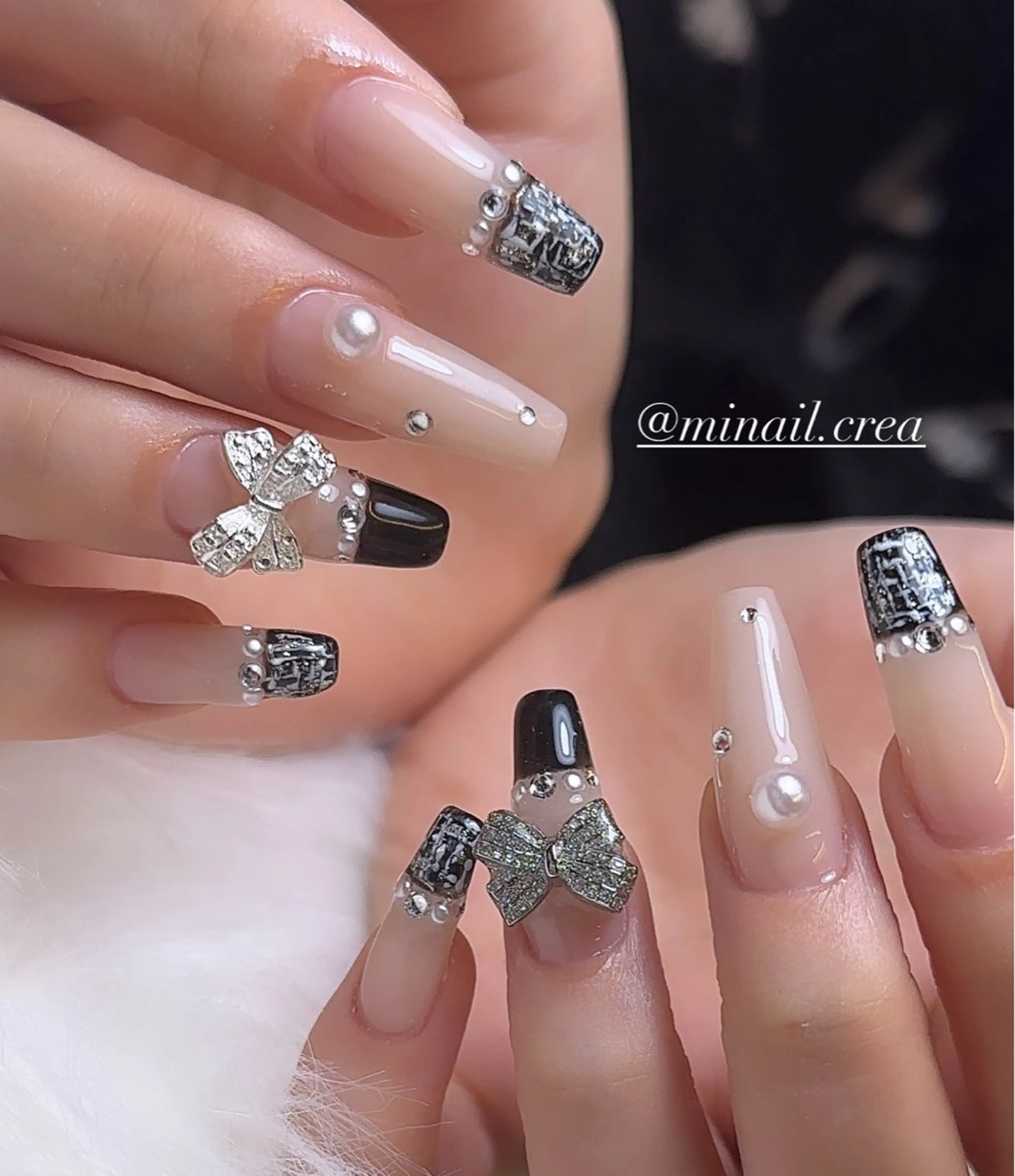 ネイル キラキラネイル ロングネイル スカルプネイル ツイードネイル ホワイト ハンドネイル CRéA　-private nailsalon-所属・CReA nailのネイルデザイン