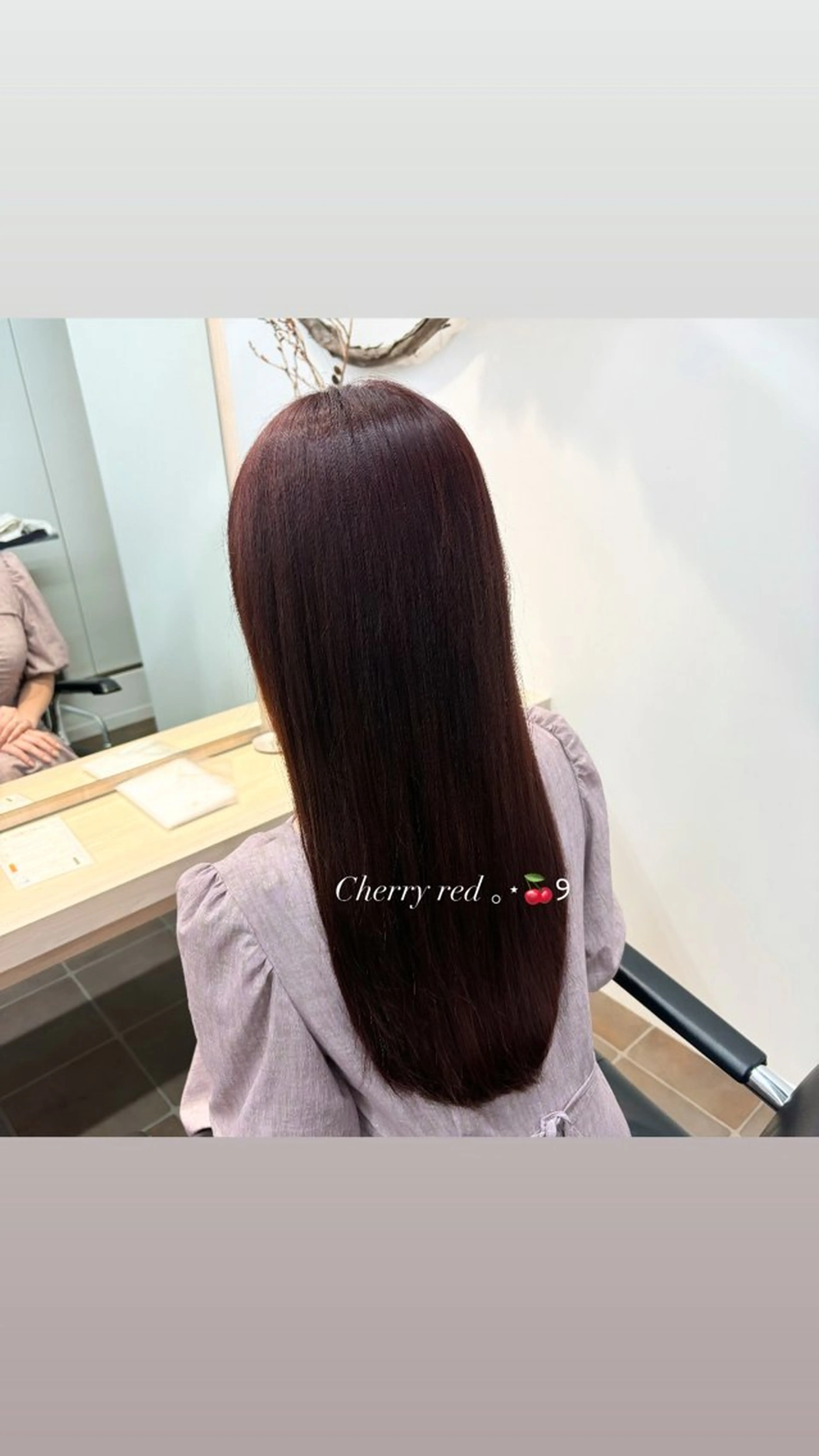 ロング カラー レッドカラー SALONDEJOE所属・かどた はるなのヘアスタイル