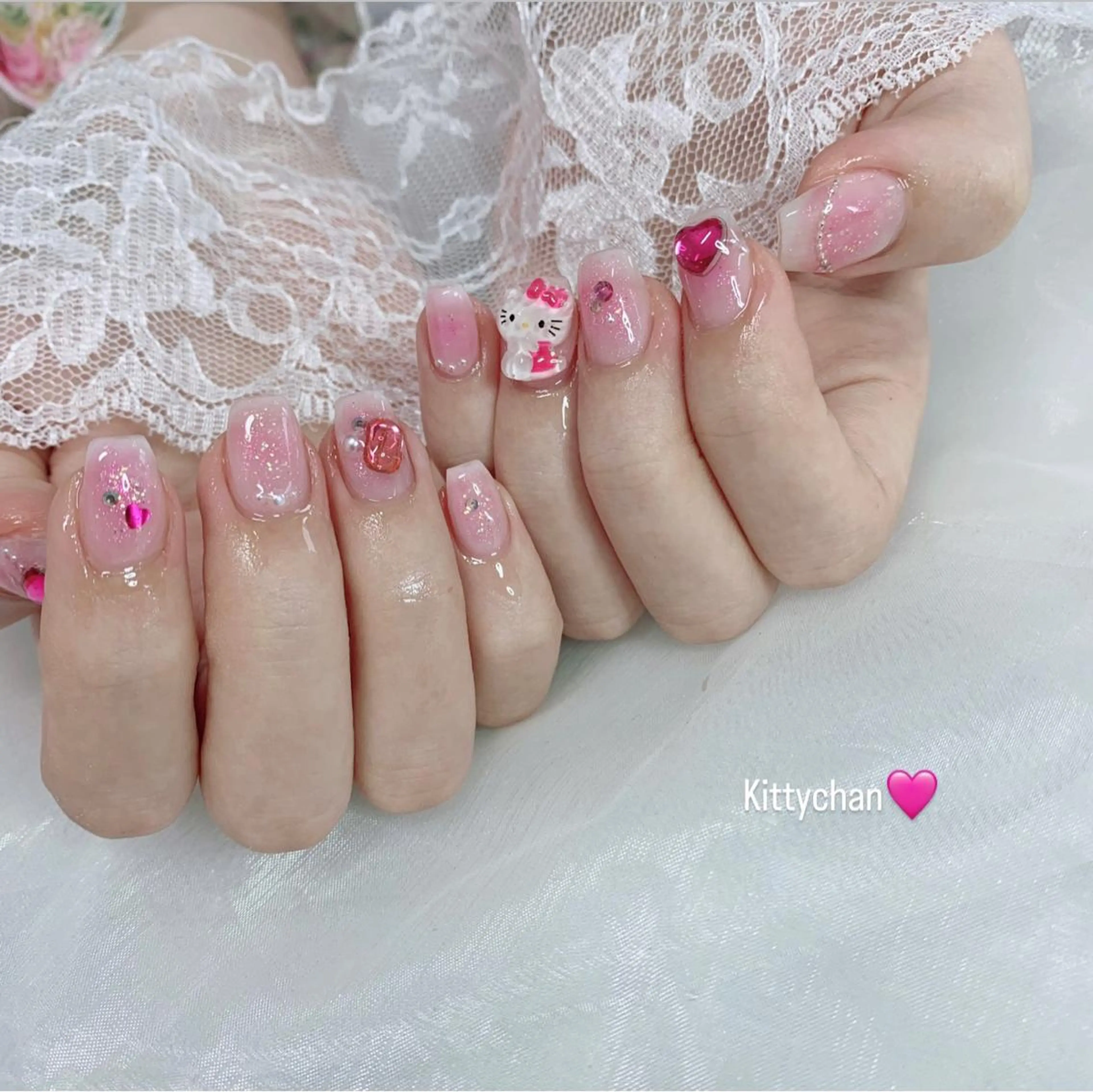 ネイル ハンドネイル La neige* yuki 🥯🍑のネイルデザイン