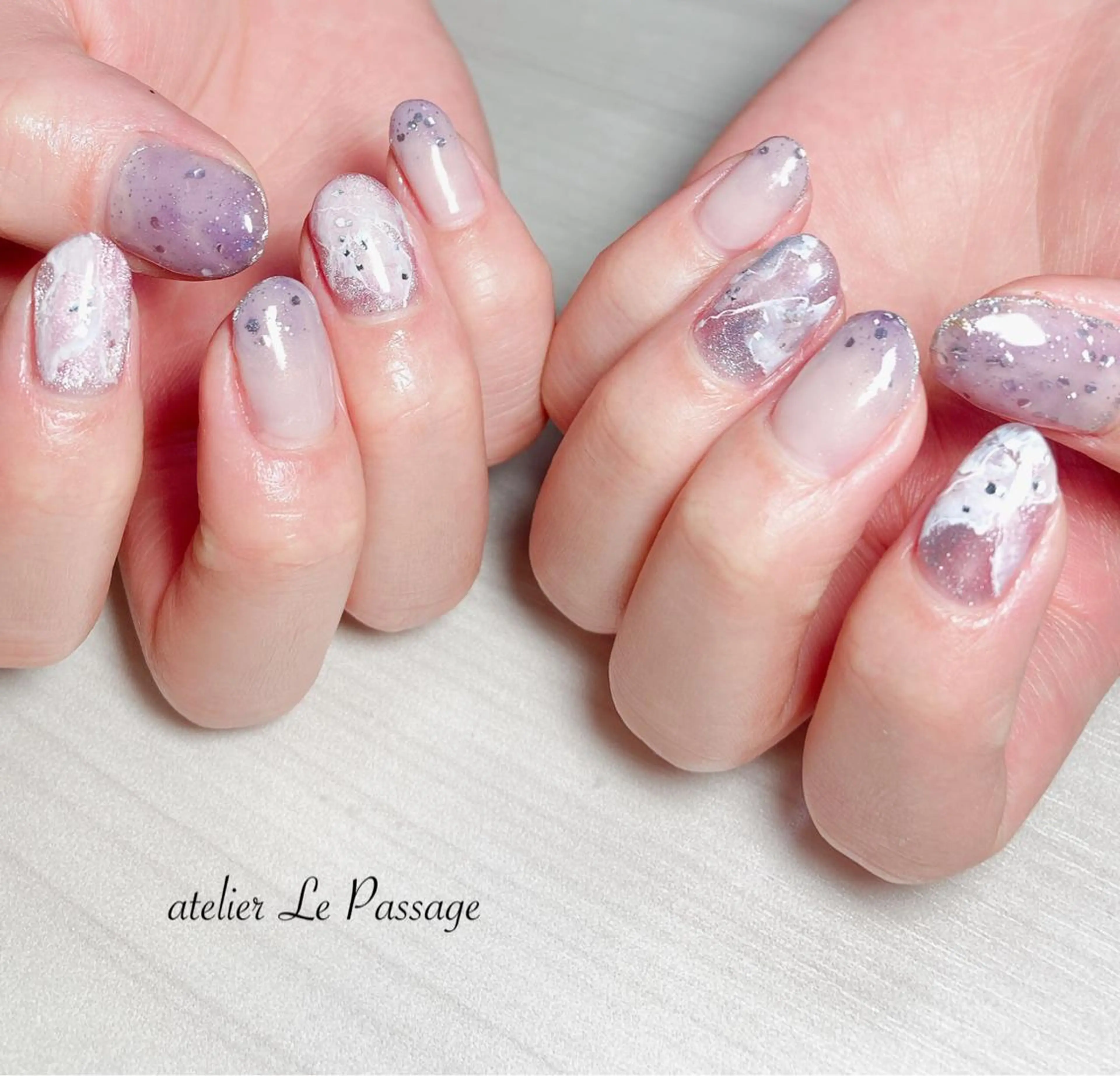 ネイル ジェルネイル ラメ(グリッター) 大理石ネイル(マーブル) ニュアンスネイル パラジェル Atelier Le Passage所属・h nakatsukaのネイルデザイン