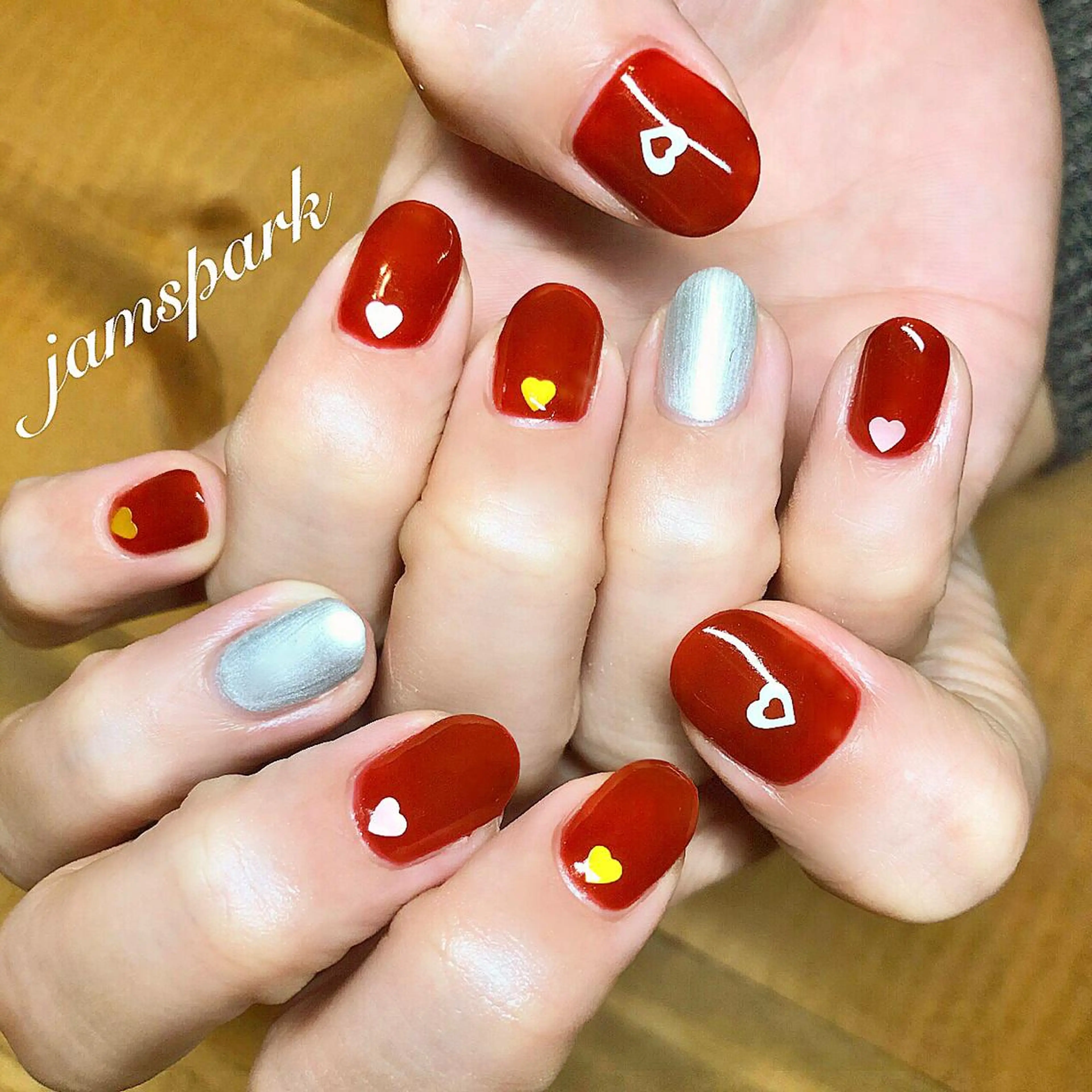 ネイル 赤色 シルバー ハンドネイル jamspark ✨のネイルデザイン