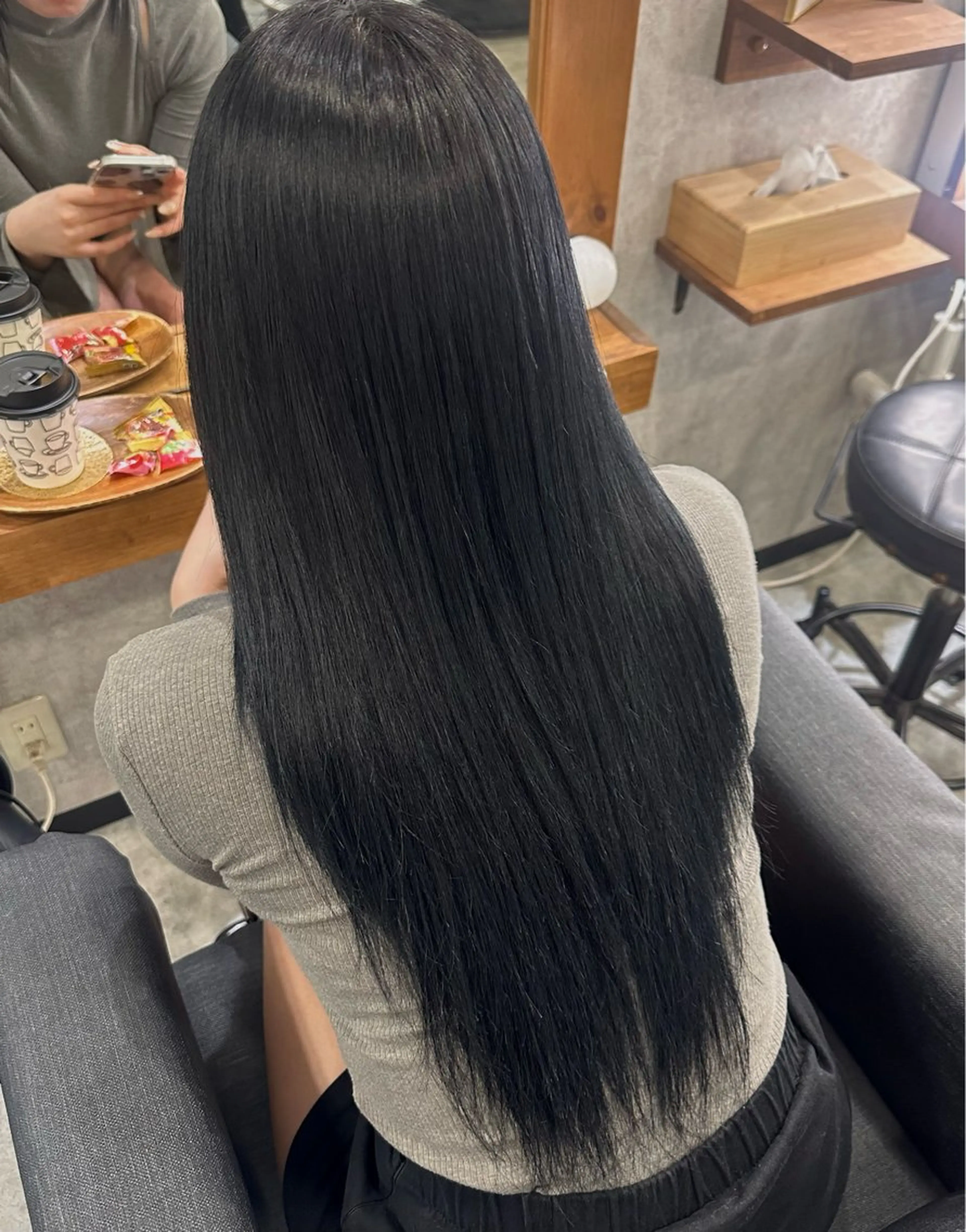 ロング ヘアカラー トリートメント MOURI CHISATOのヘアスタイル
