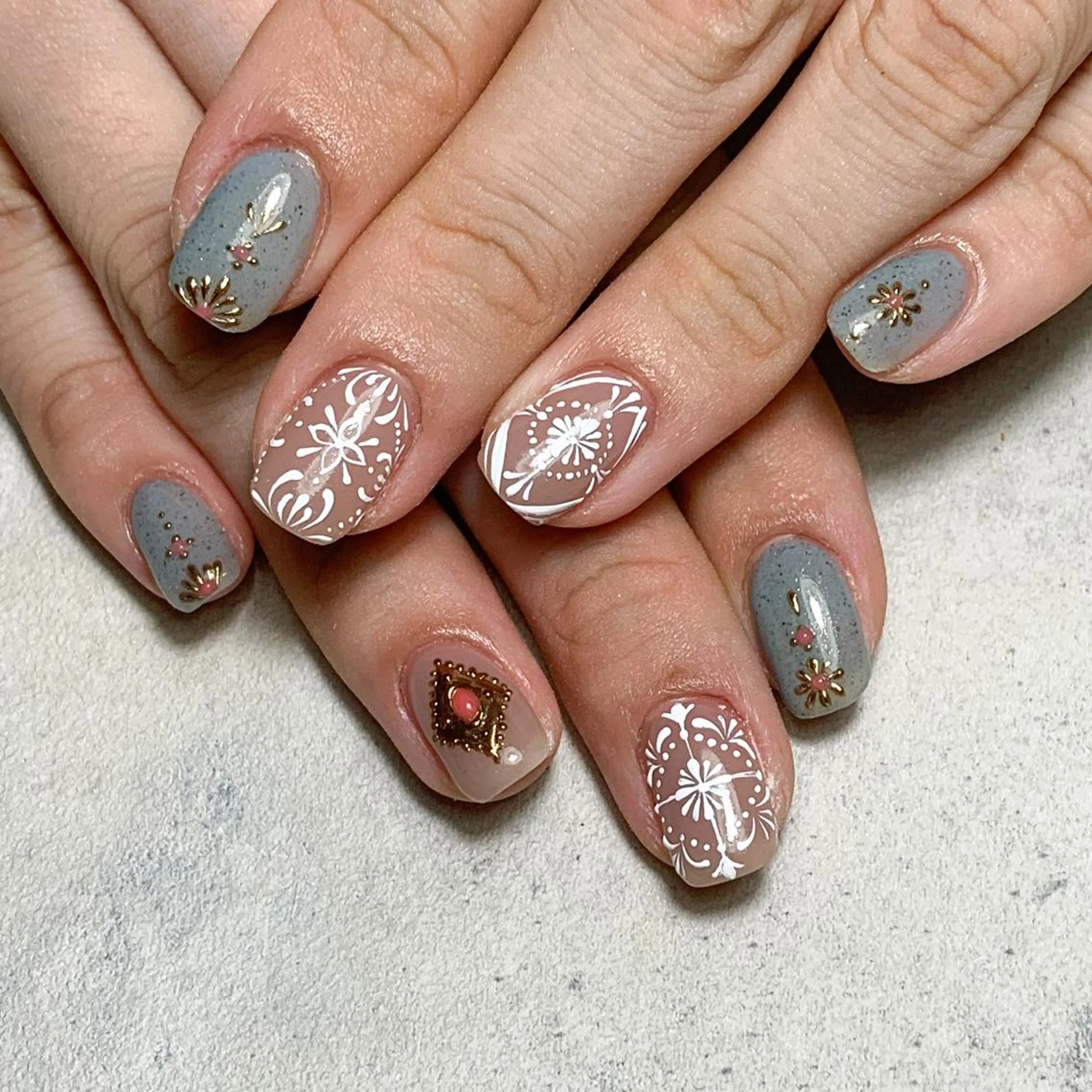 ネイル ハンドネイル atelier FIORITURA所属・FIORITURA aiのネイルデザイン