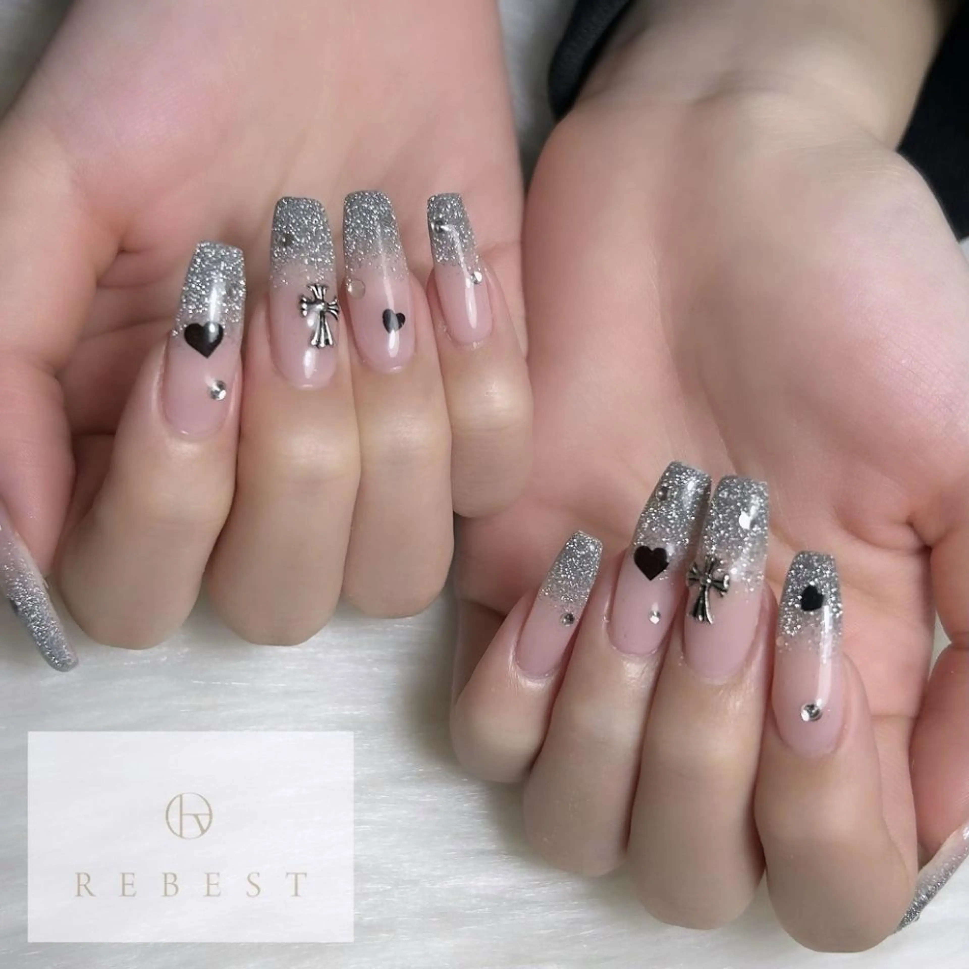 ネイル ハンドネイル REBEST南森町 nail🪽のネイルデザイン