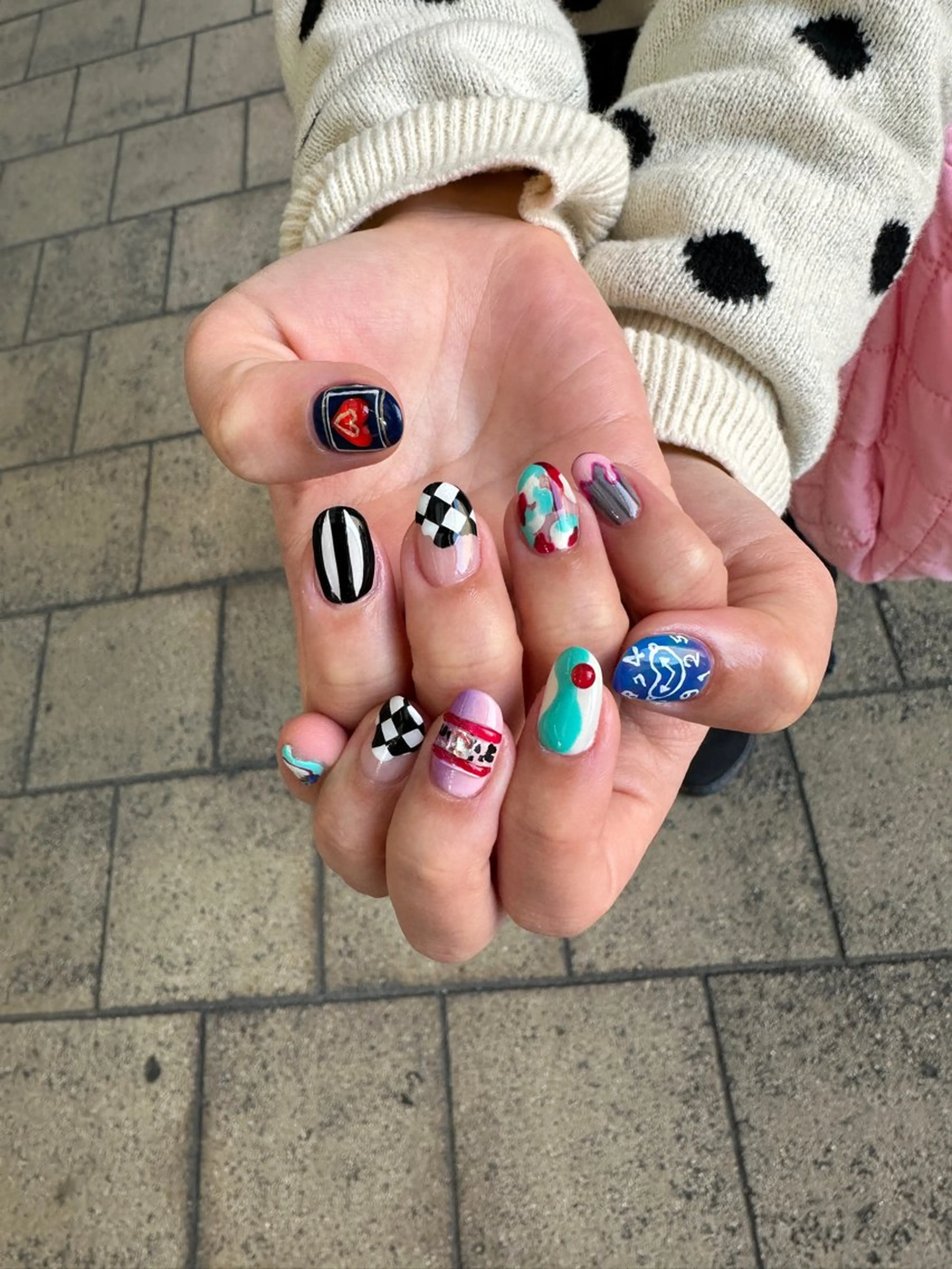ネイル 成人式 ハンドネイル nail salon  ∞ mikanal ∞所属・nailsalon ∞ ﾐｶﾅﾙ ∞のネイルデザイン