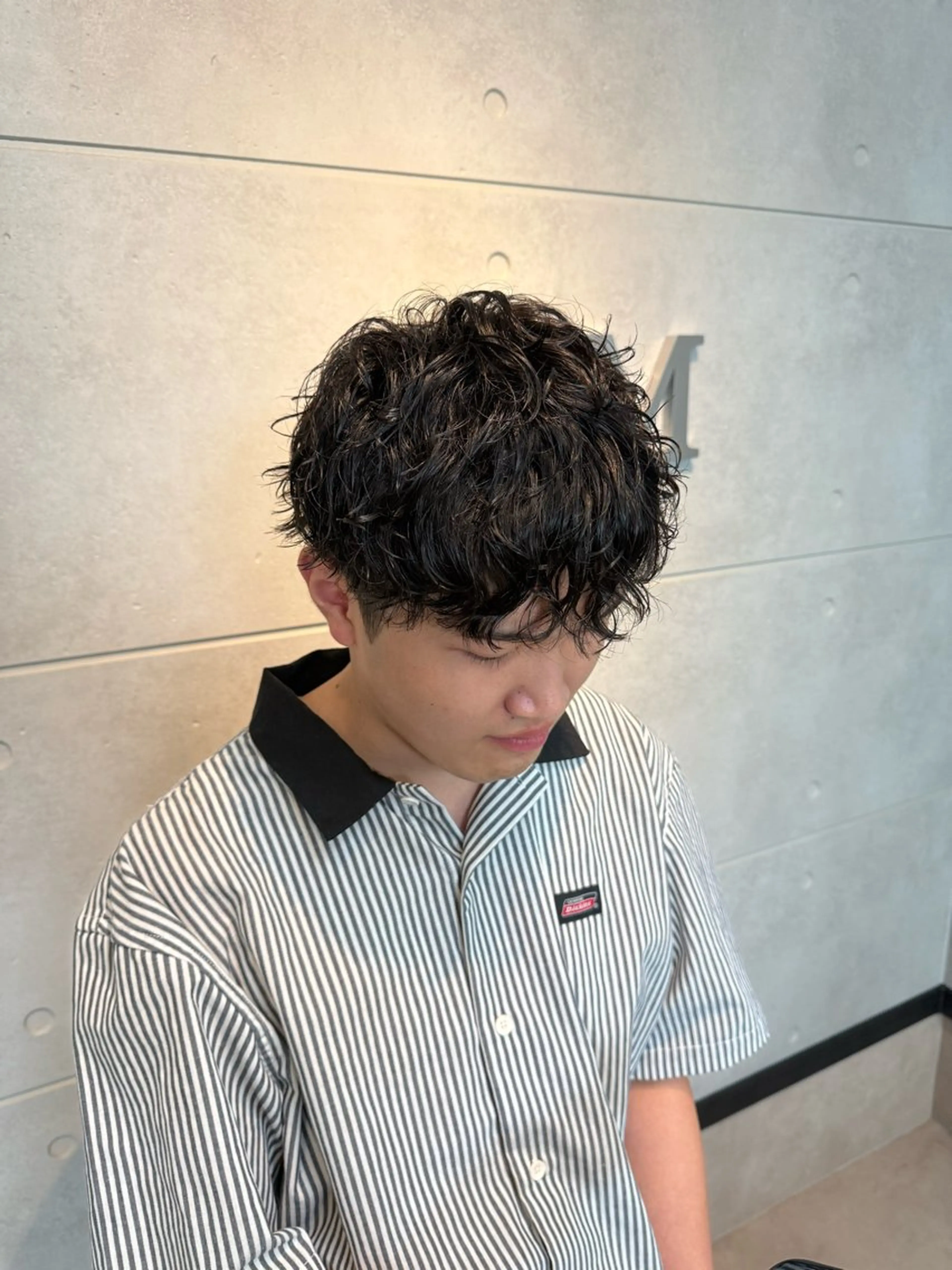 ミディアム パーマ メンズ ミディアムパーマ メンズパーマ カット パーマ トリートメント LIM Men's hair所属・吉川 昌志のヘアスタイル