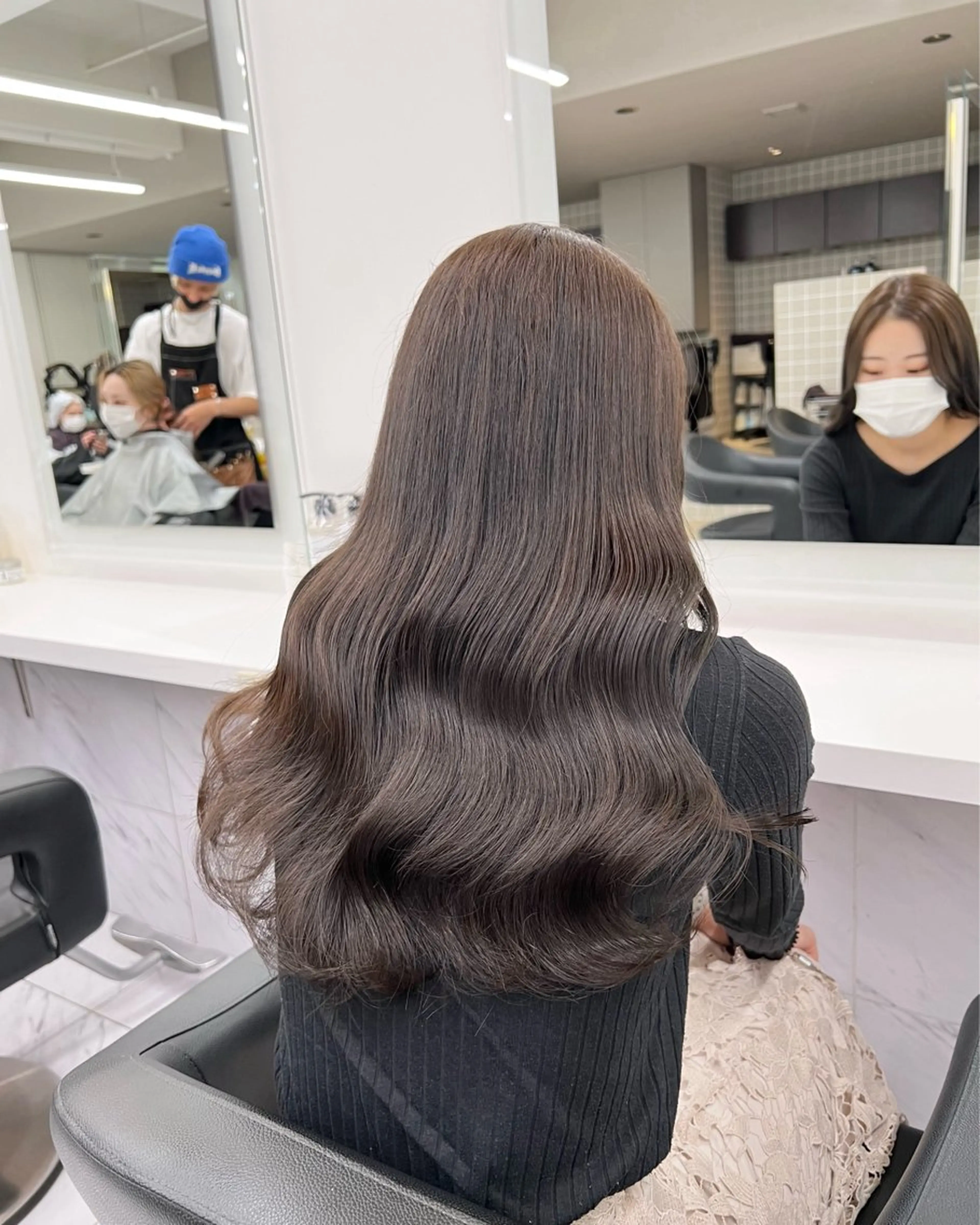 セミロング ヘアカラー トリートメント ヘッドスパ ヘアセット 💍レイヤーカット 艶髪💍亘紘輝のヘアスタイル