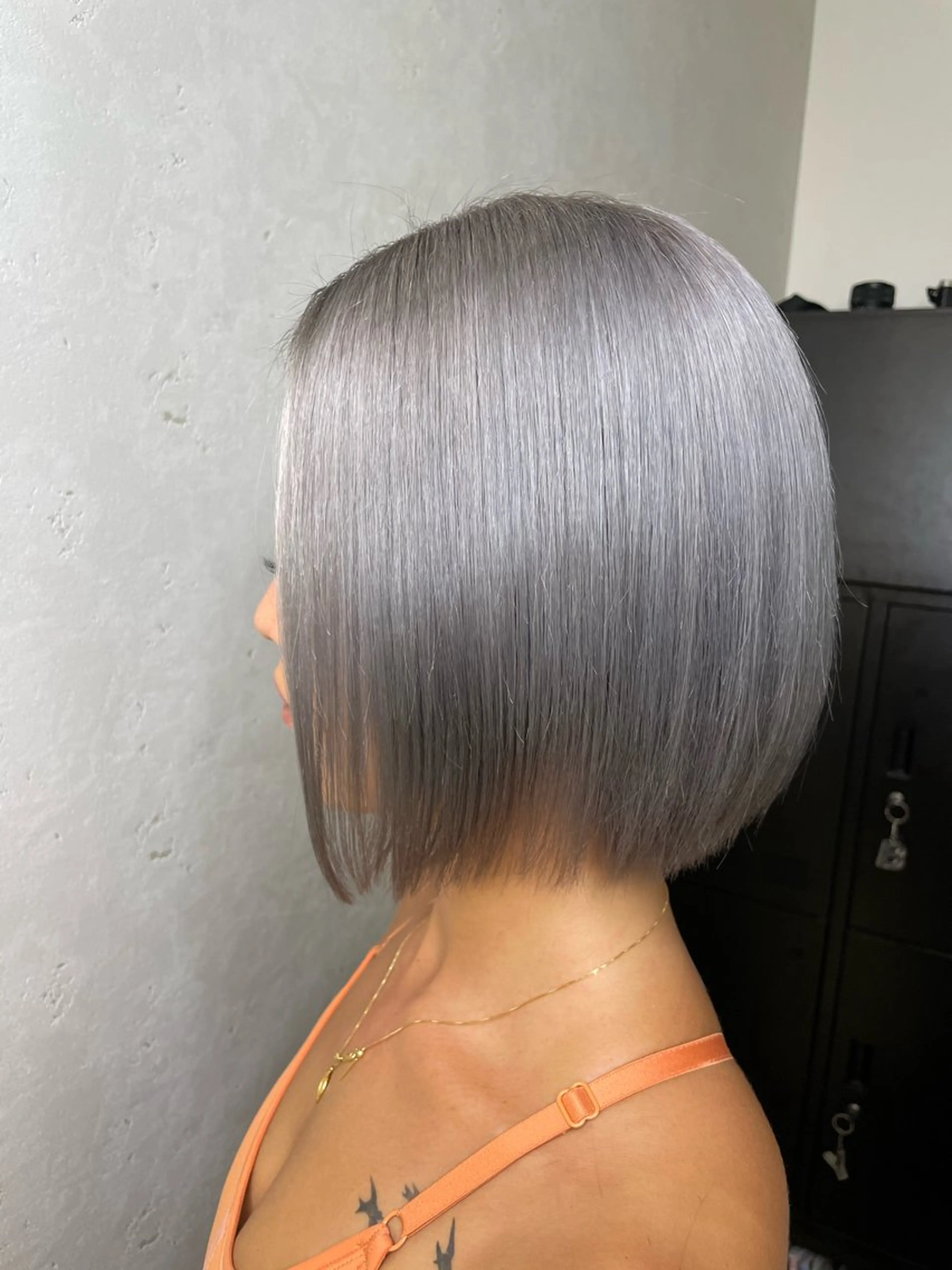ショート カラー ブリーチ ケアブリーチ 透明感カラー シルバー ヘアカラー Taku ／ケアハイトーンのヘアスタイル