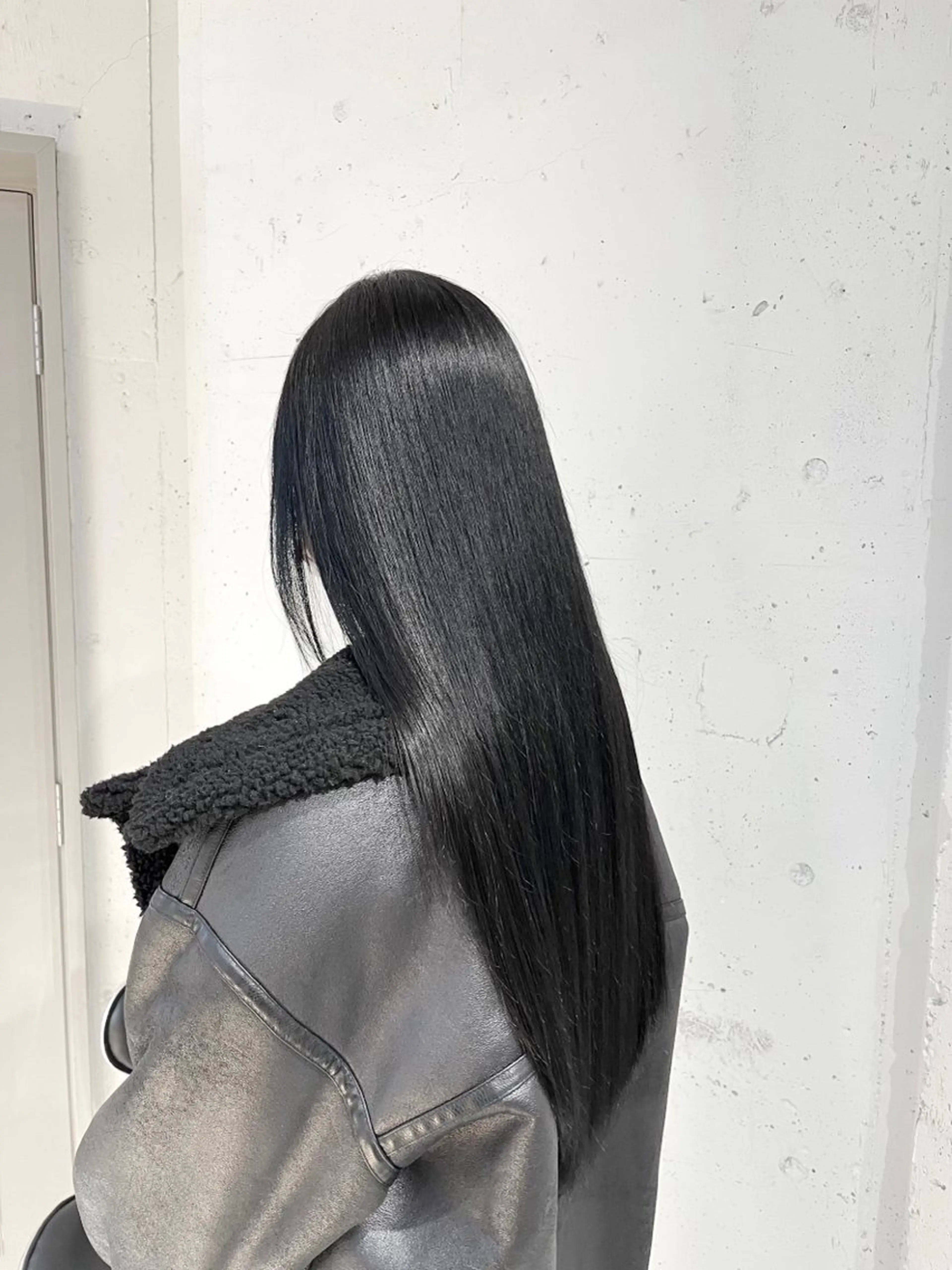 ロング カラー ゆあ♡ 髪質改善×美髪矯正のヘアスタイル