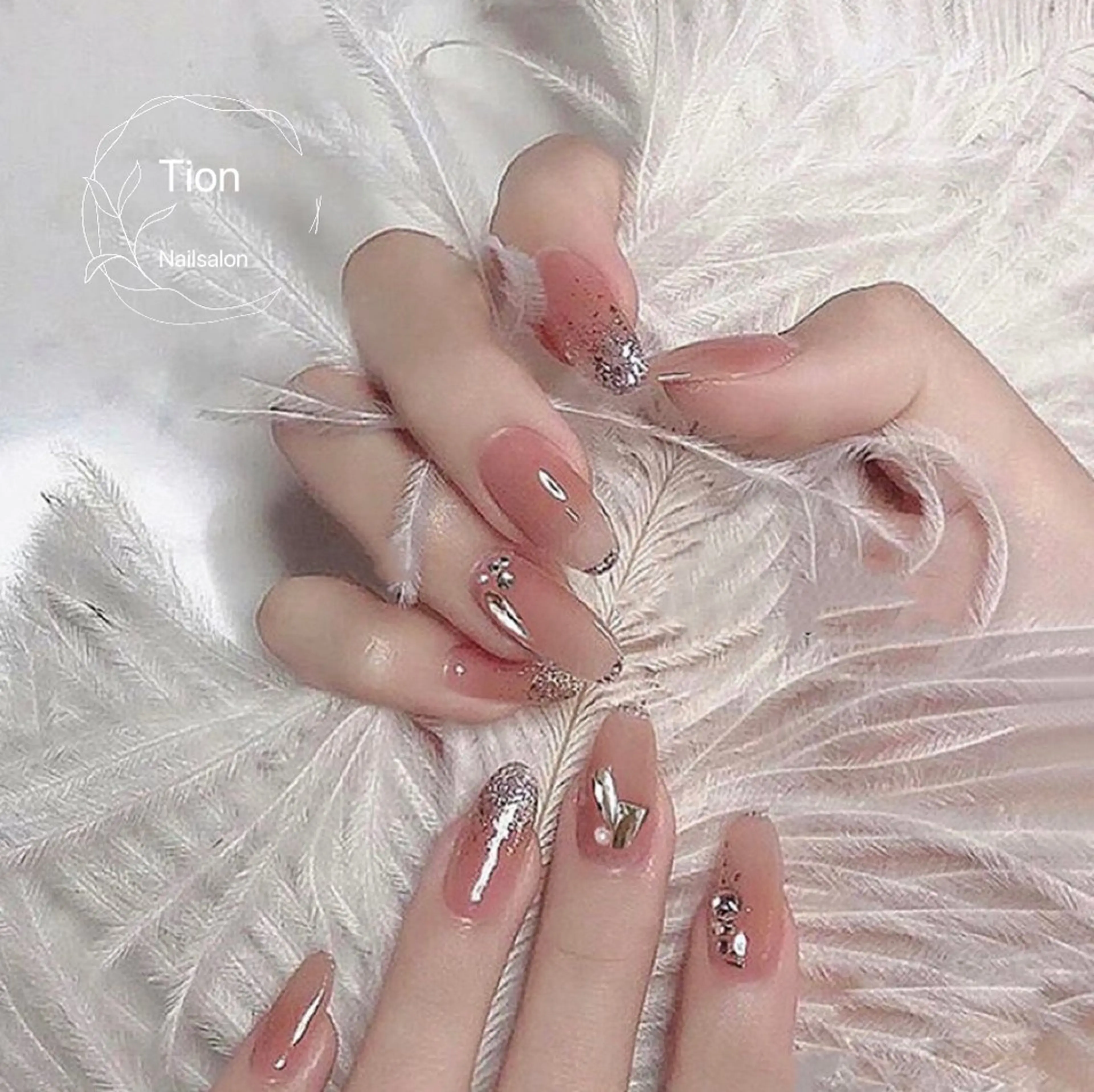 ネイル チークネイル 長さ出し フットネイル フレンチネイル ジェルネイル Nailsalon Tion 横浜西口店のネイルデザイン