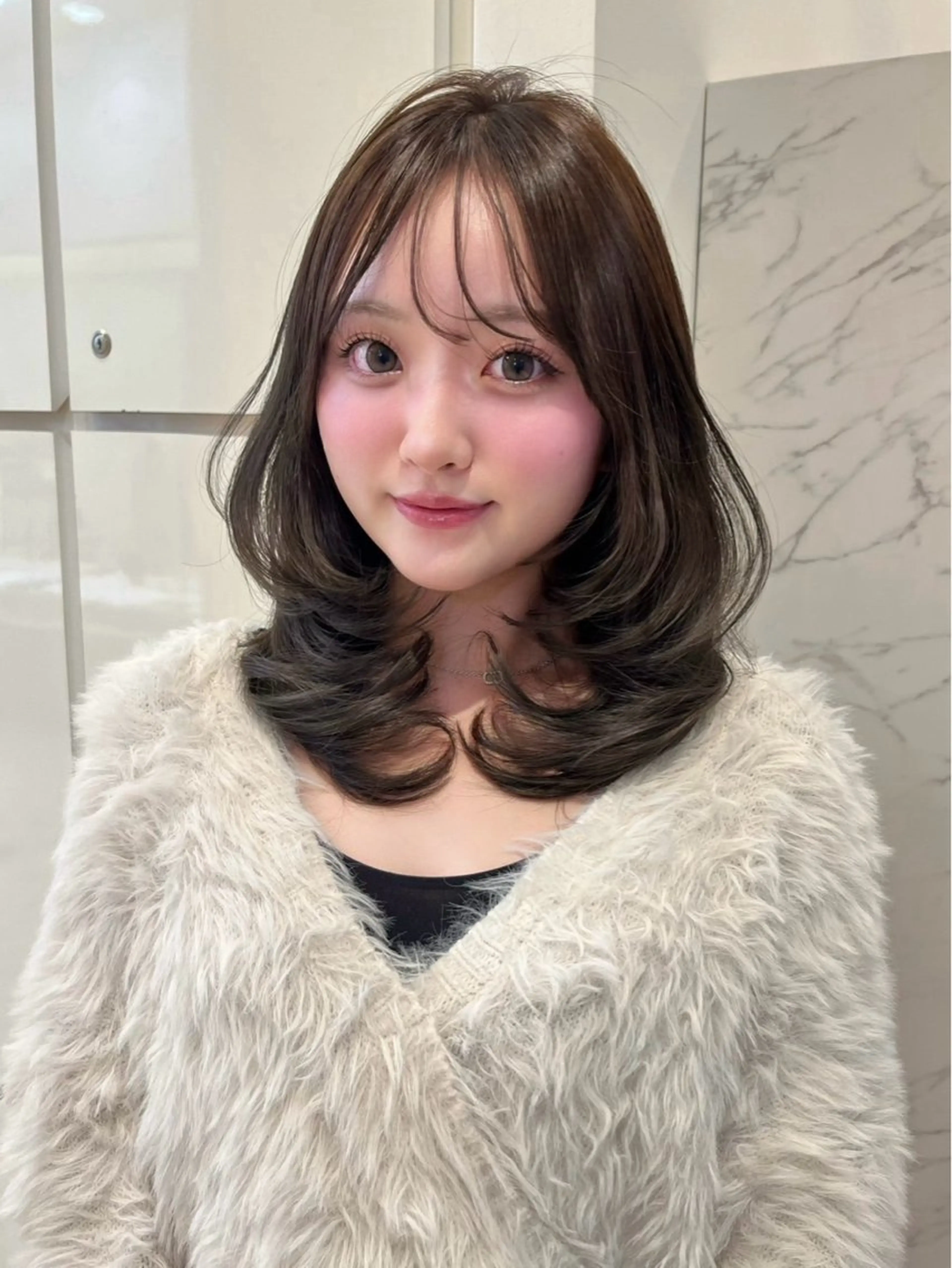 ミディアム レイヤーカット カット ヘアカラー トリートメント 透明感カラー/レイヤ ー/Himari🩶のヘアスタイル