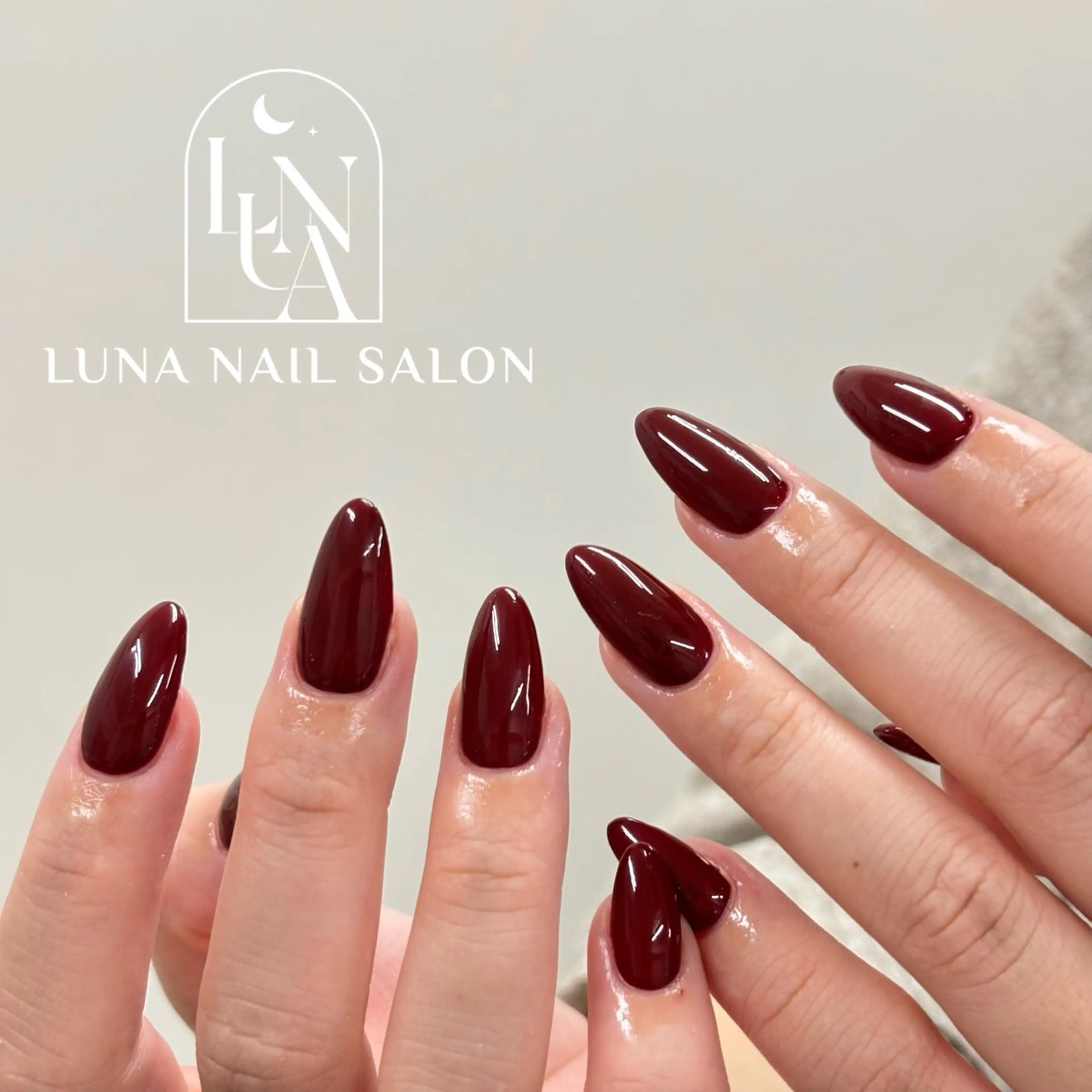 ネイル ワンカラーネイル 赤色 ハンドネイル LUNA Nail salon💕のネイルデザイン