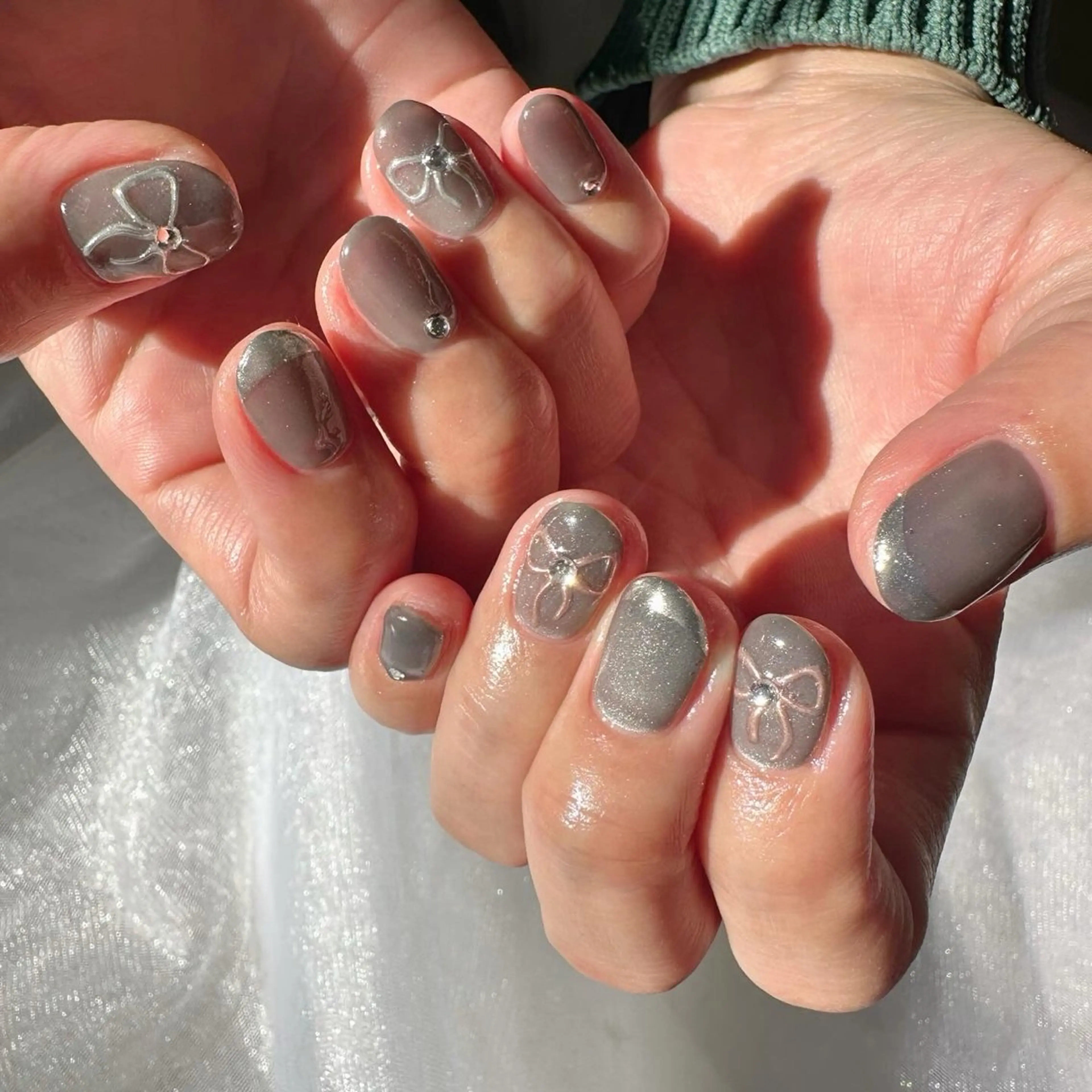 ネイル 氷ネイル・うるうるネイル 韓国ネイル マグネットネイル ミラーネイル ニュアンスネイル 🪞KAPE NAIL 🪞のネイルデザイン