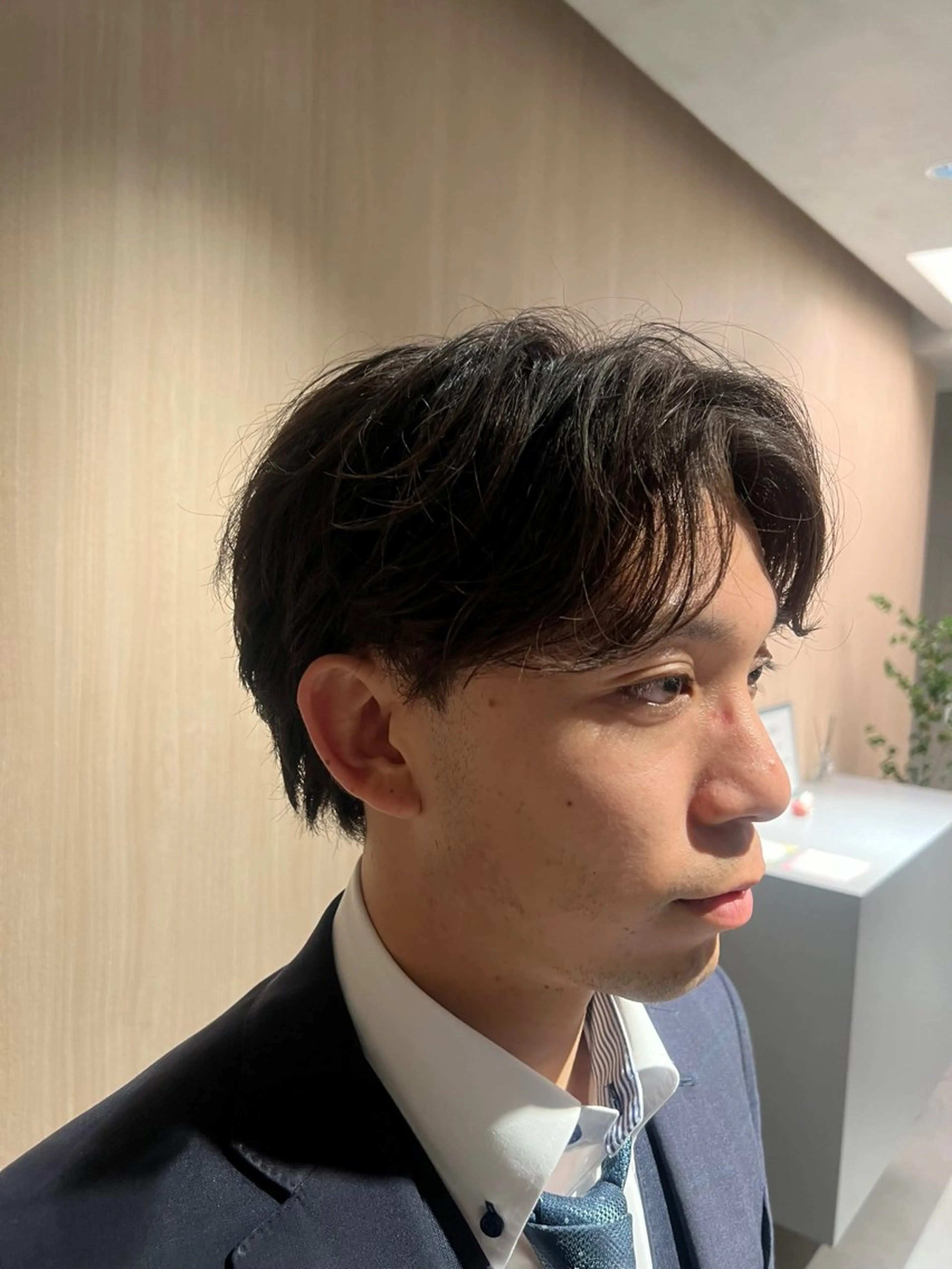 パーマ メンズ センターパート メンズパーマ ニュアンスパーマ カット パーマ トリートメント 👑立川No.1筋肉 美容師👑しゅーとのヘアスタイル