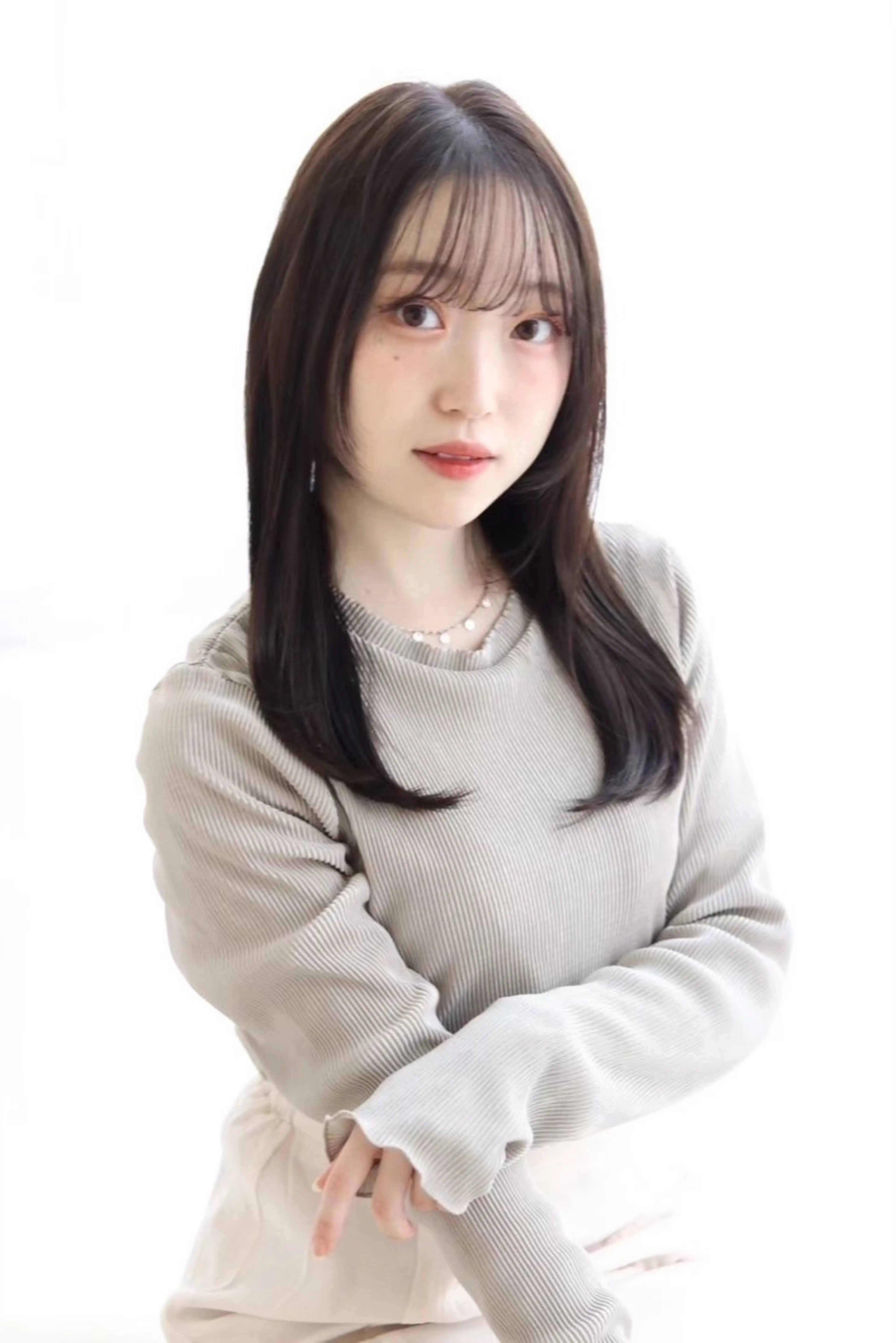 セミロング 鈴木 凜のヘアスタイル