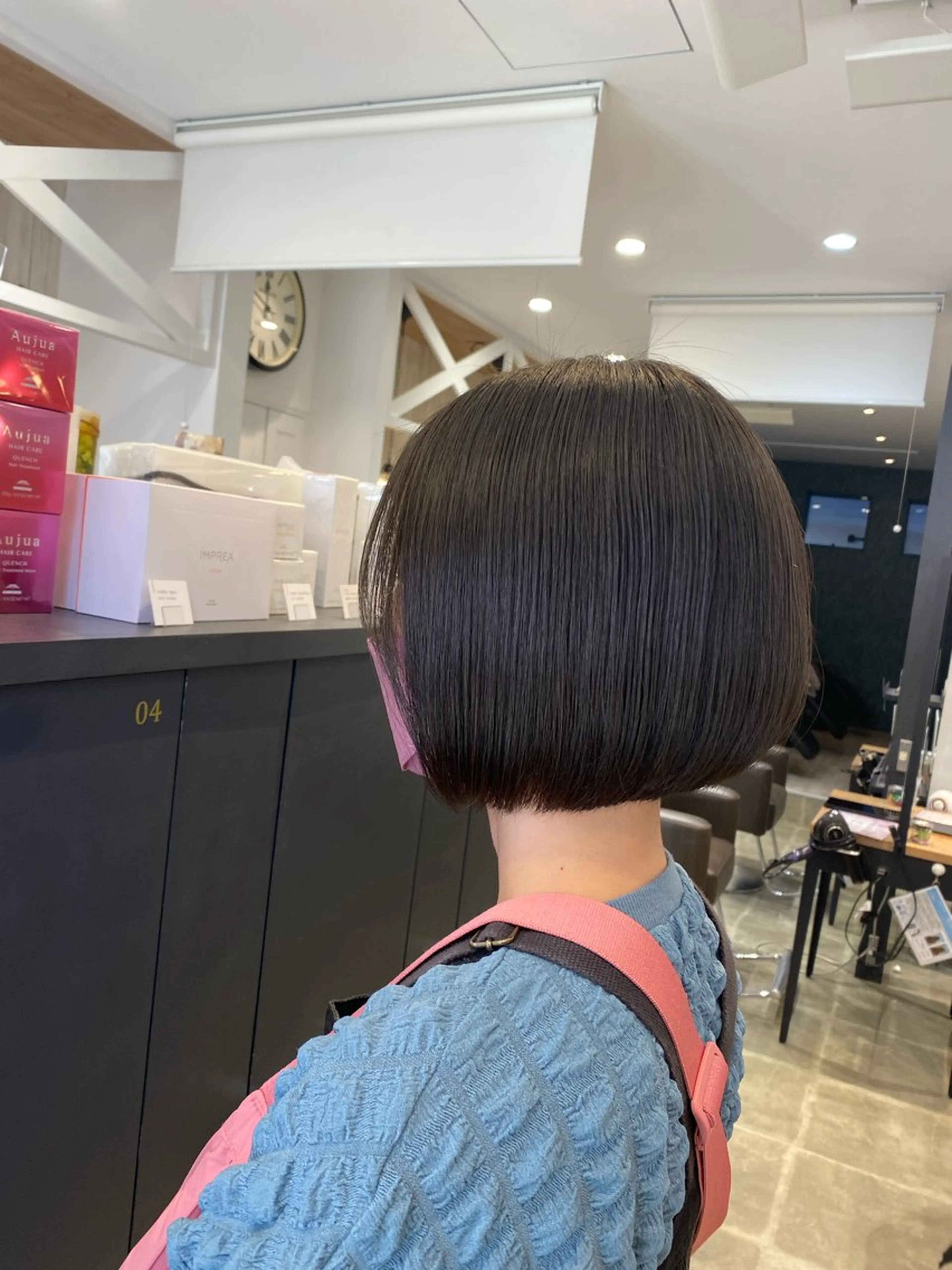 ショート カラー グレージュ ボブ 柴田 枝利子のヘアスタイル