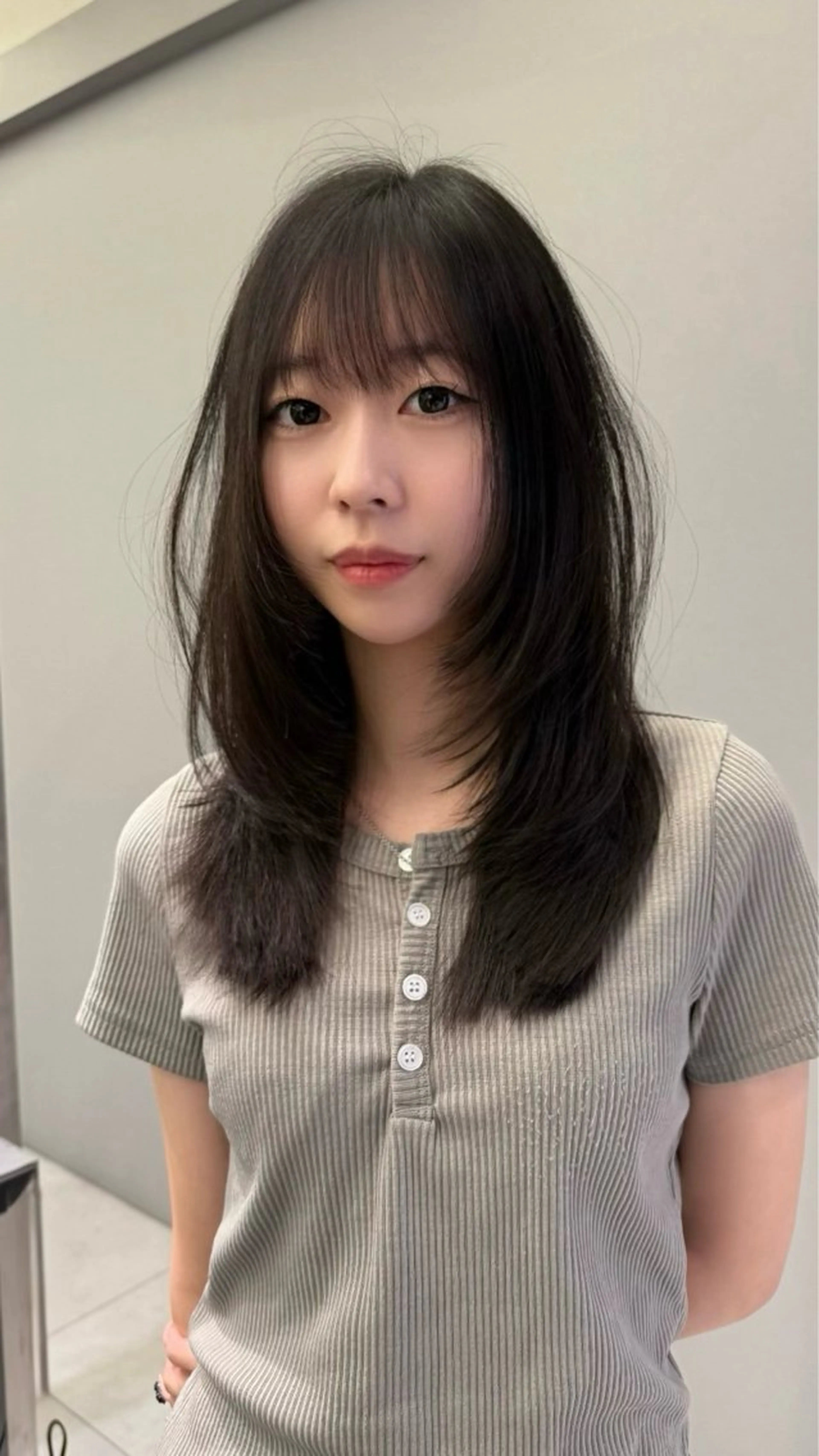 ミディアム レイヤーカット カット ヘアカラー トリートメント 江藤貴基 レイヤー カット【駅徒歩⑥歩】のヘアスタイル