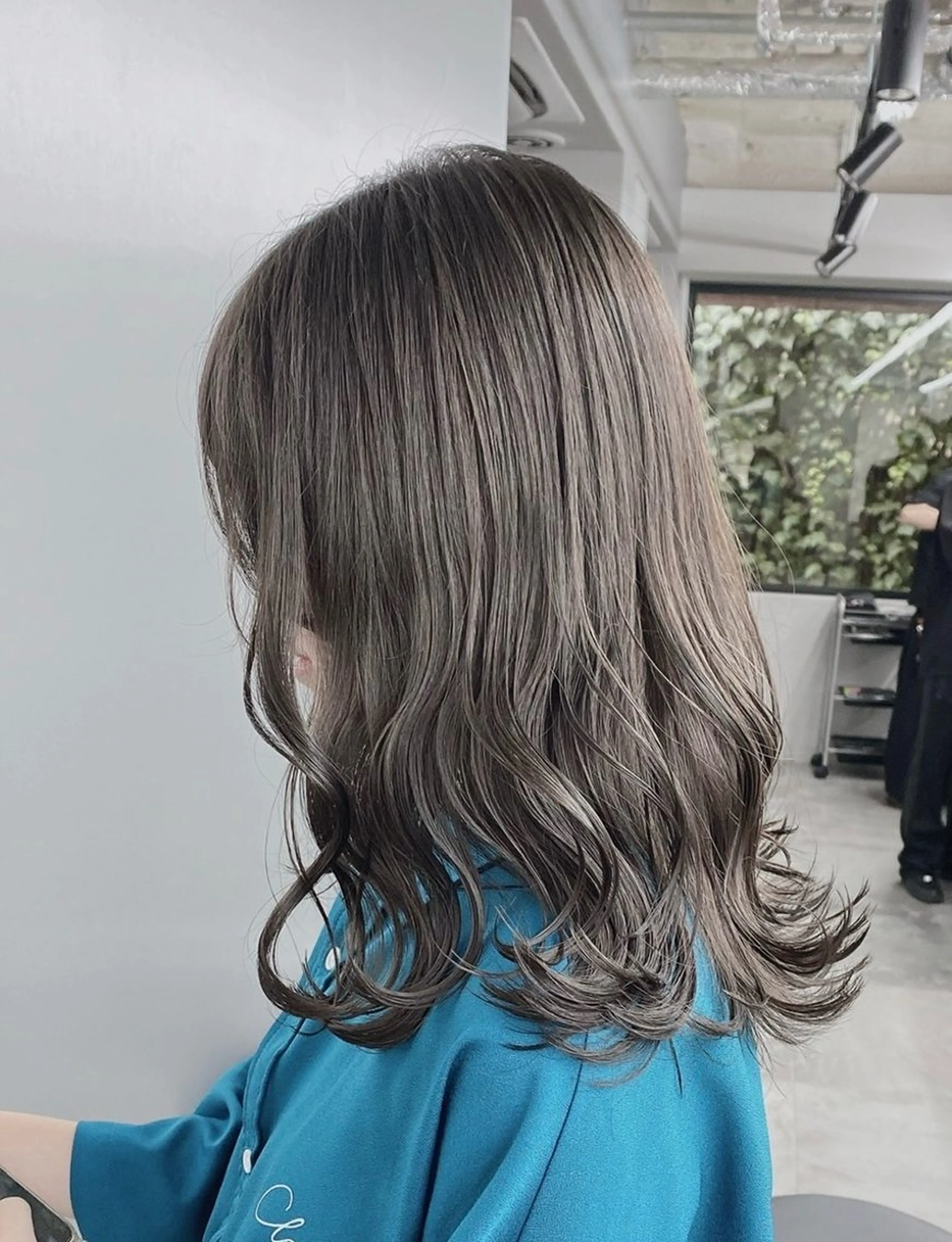 ミディアム カラー 透明感カラー グレージュ/あいのヘアスタイル