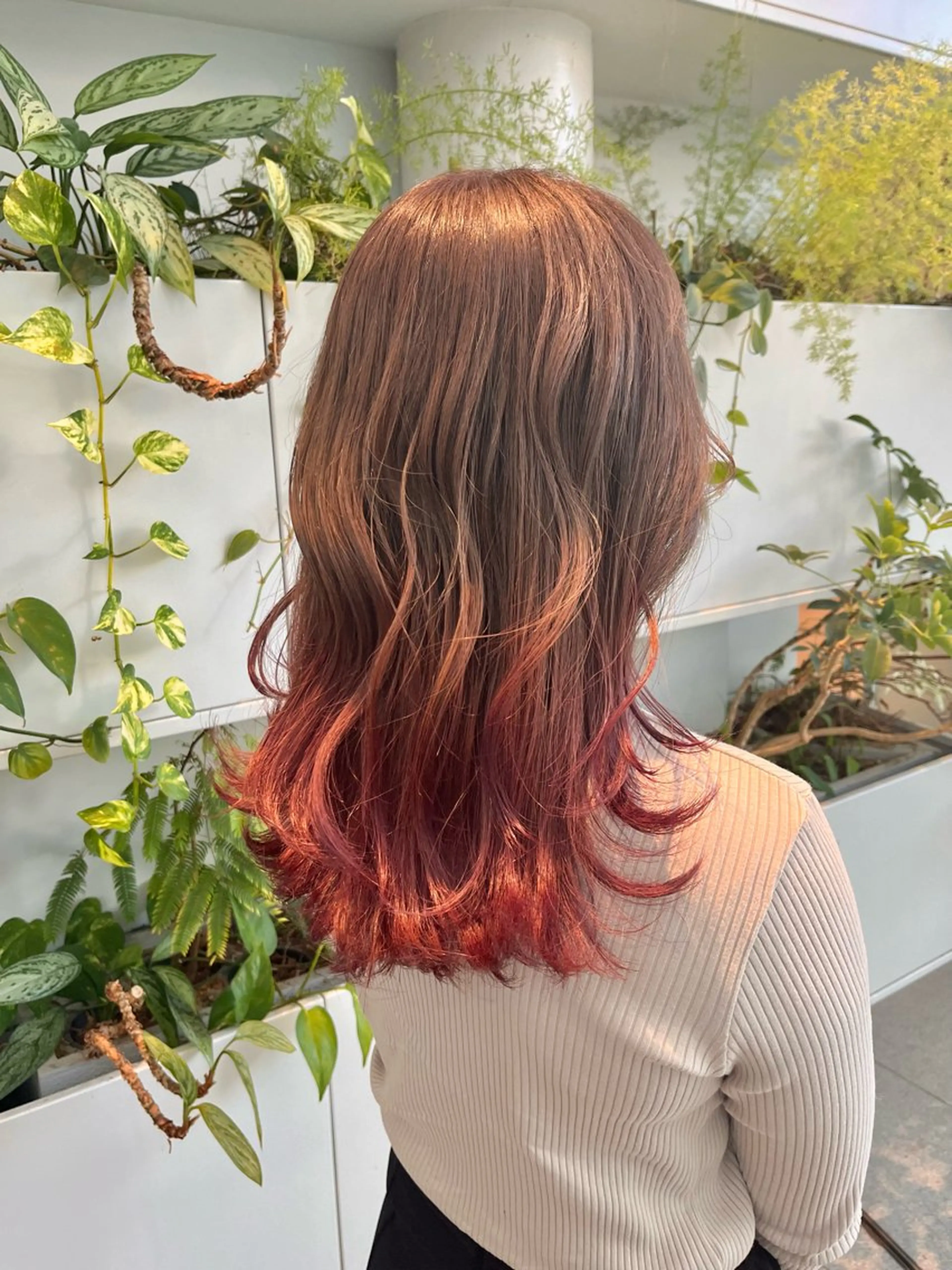 ロング カラー グレージュ ピンクカラー シルバー シルバーグレージュ カット ヘアカラー トリートメント くさかみさき🌼暖色 /韓国風/オタク🌼のヘアスタイル