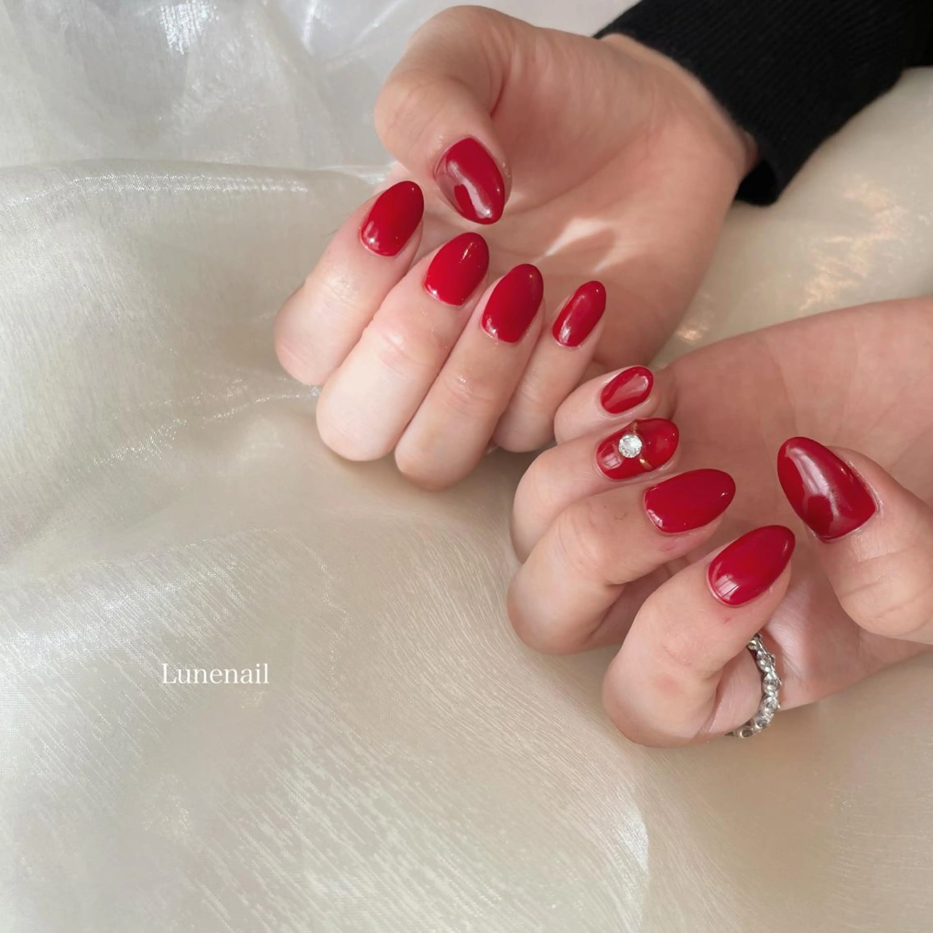 ネイル ストーンネイル ハンドネイル Lunenail所属・Lune nailのネイルデザイン