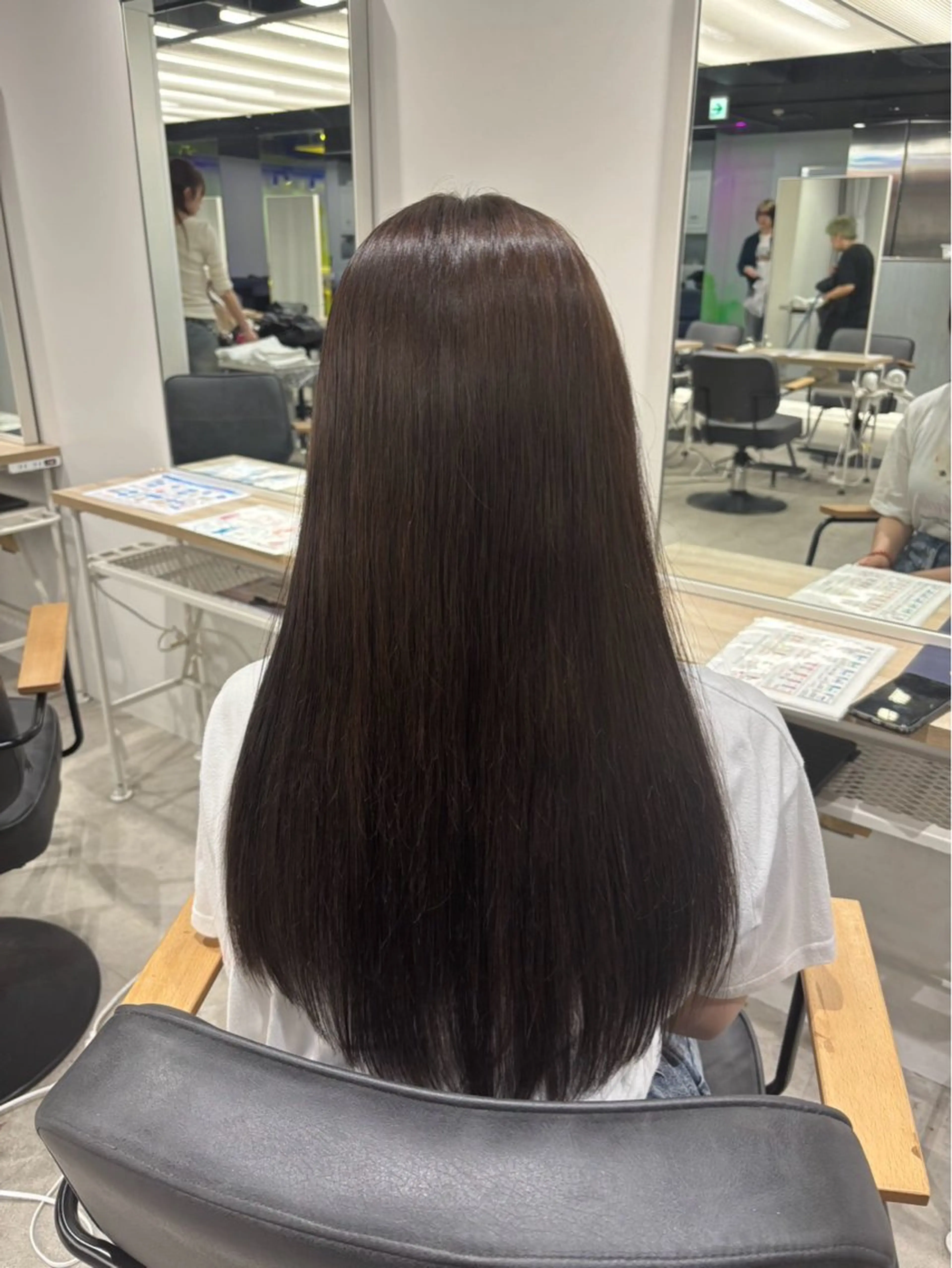 カラー ブリーチ ケアブリーチ デザインカラー ダブルカラー イヤリングカラー ヘアカラー 八王子/レイヤー/ ハイトーン/バッサーのヘアスタイル