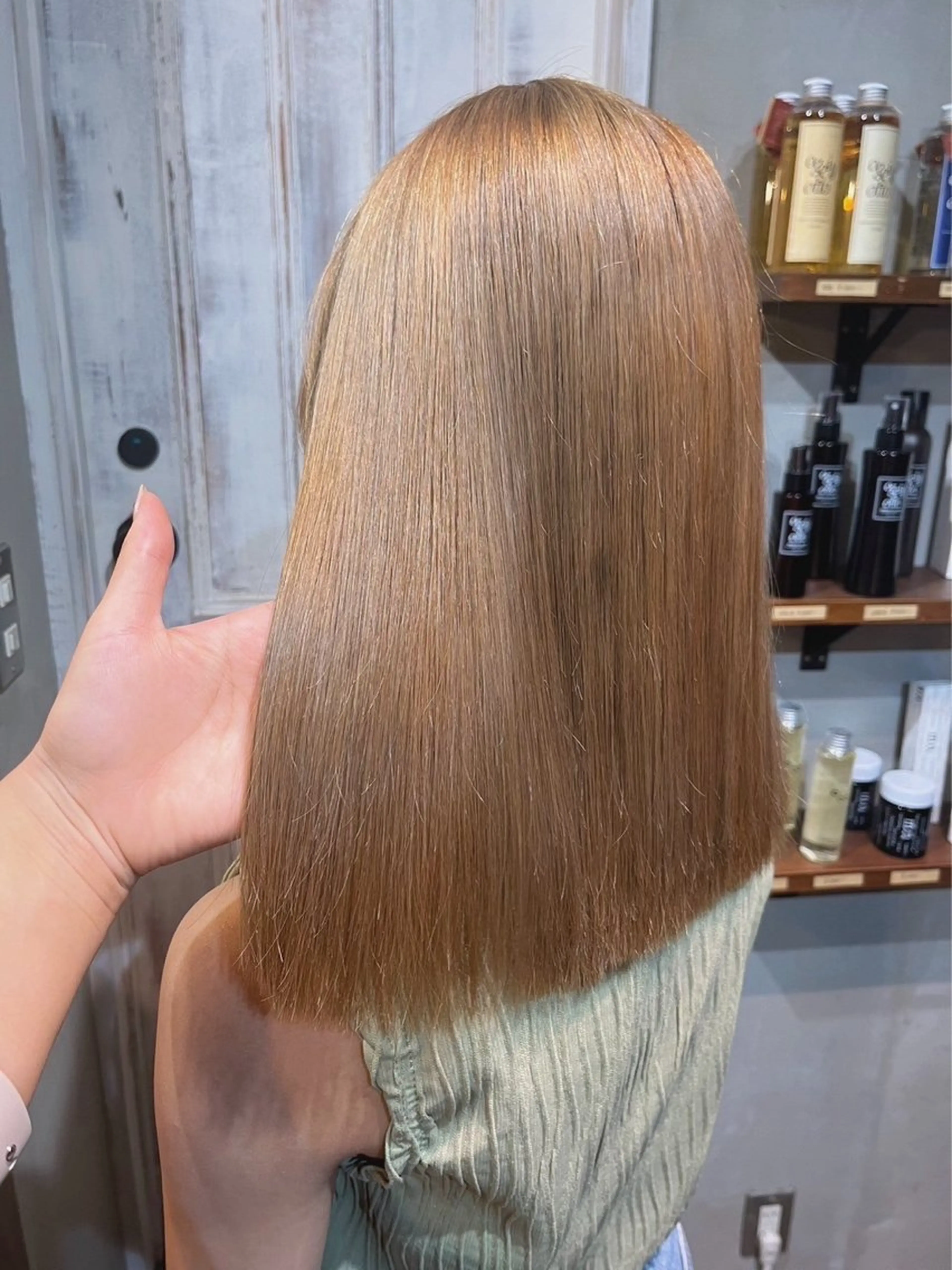 ロング カラー ベージュカラー ミルクティーベージュ saya 🧸 カット/縮毛矯正のヘアスタイル