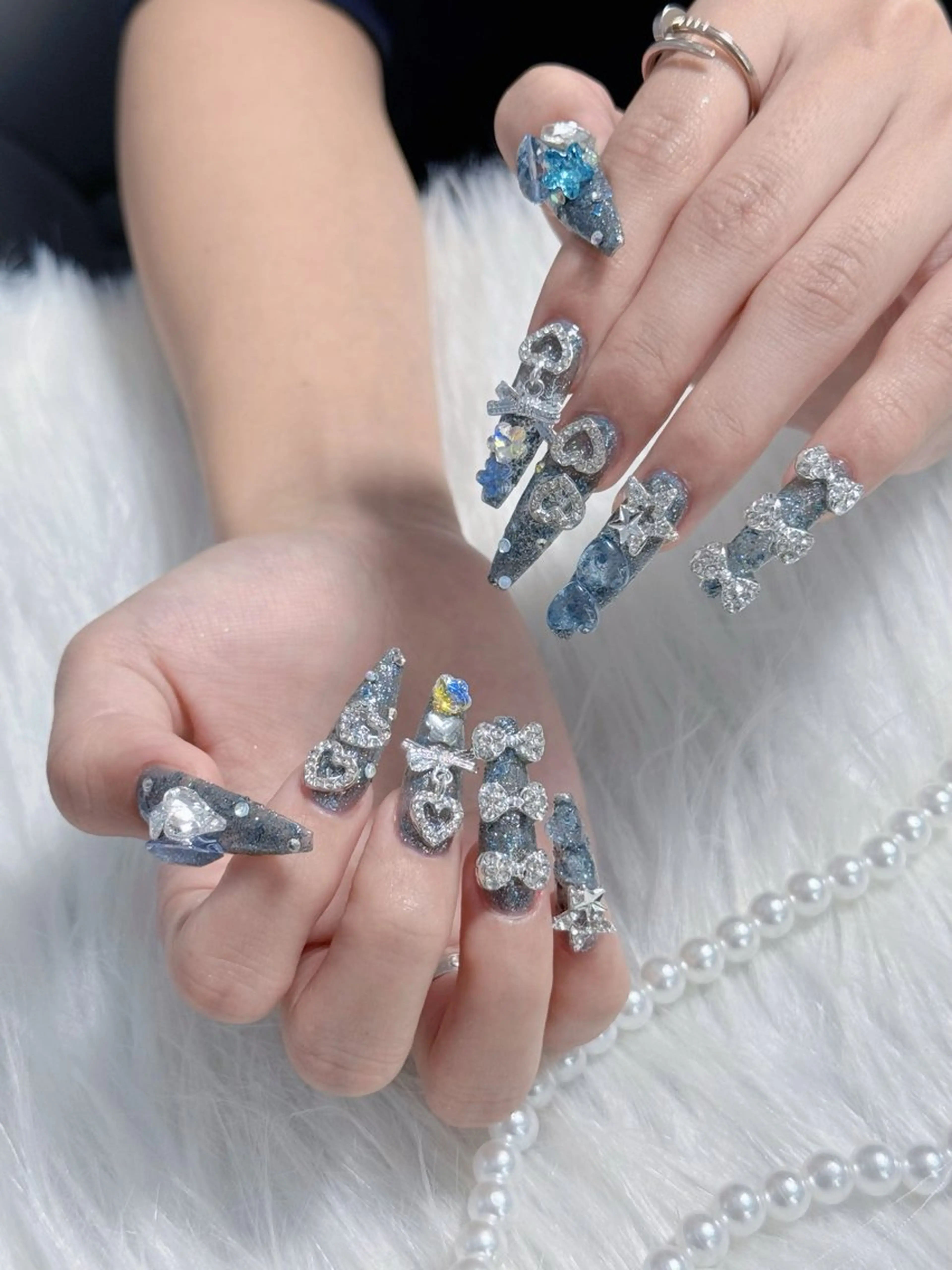 ネイル アートネイル ジェルネイル キラキラネイル ニュアンスネイル オフィスネイル ハンドネイル Kitty Nailのネイルデザイン