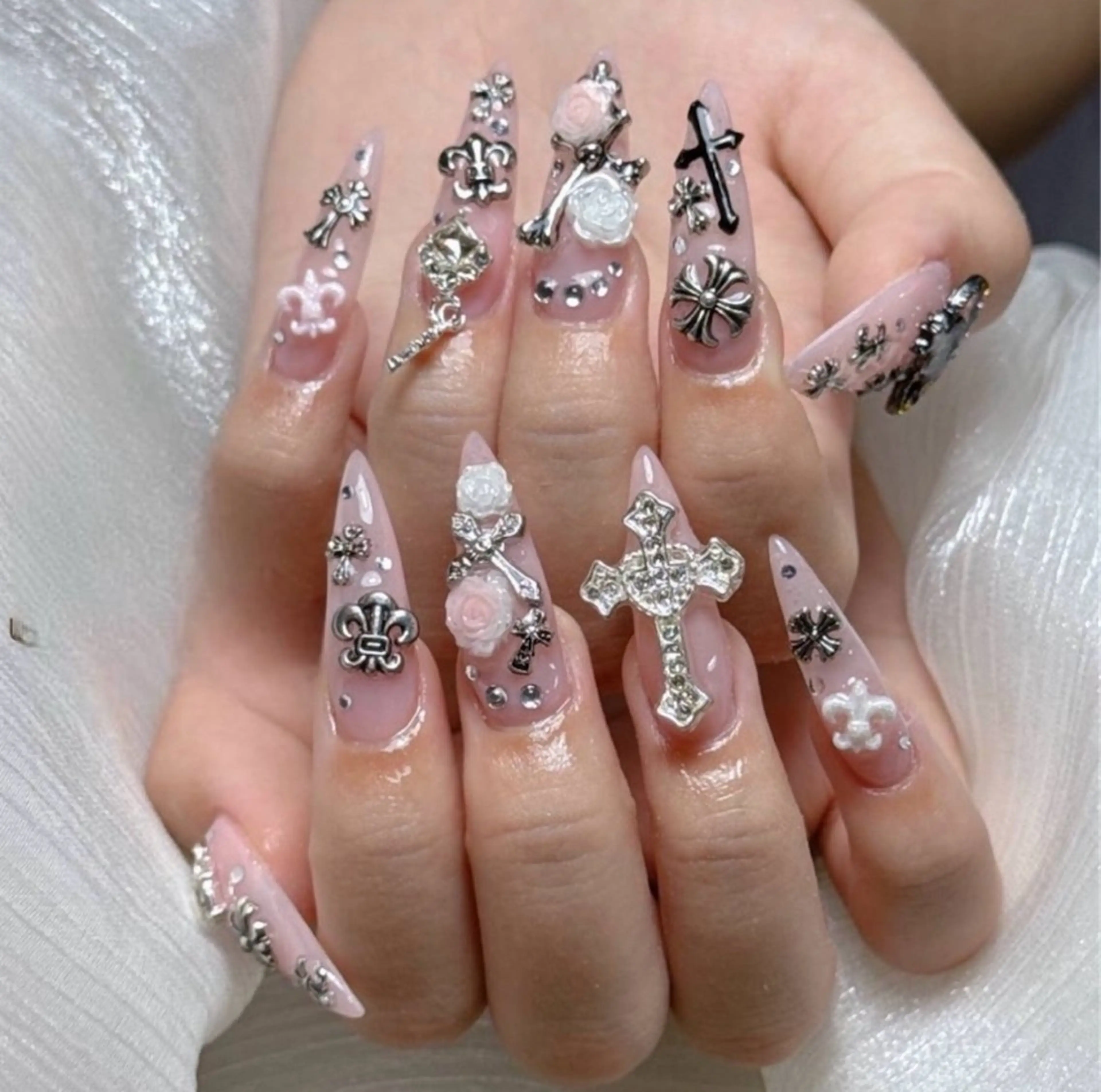 ネイル ハンドネイル ain nailのネイルデザイン