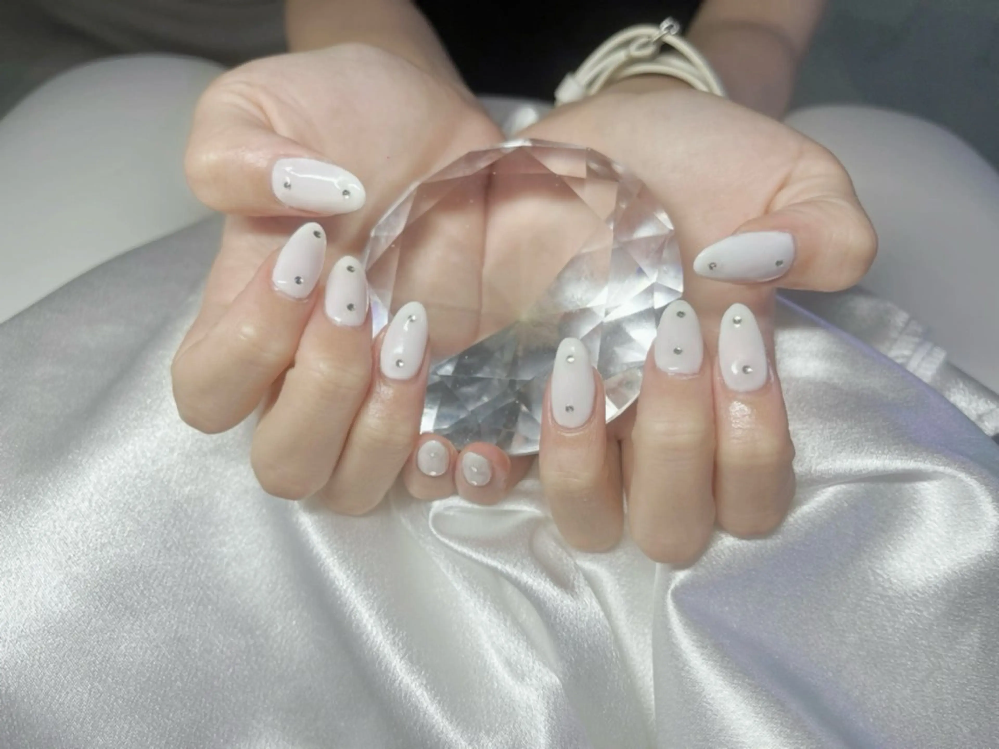 ジェルネイルワンカラー 一部ストーン付け放題 💎オフなしの写真