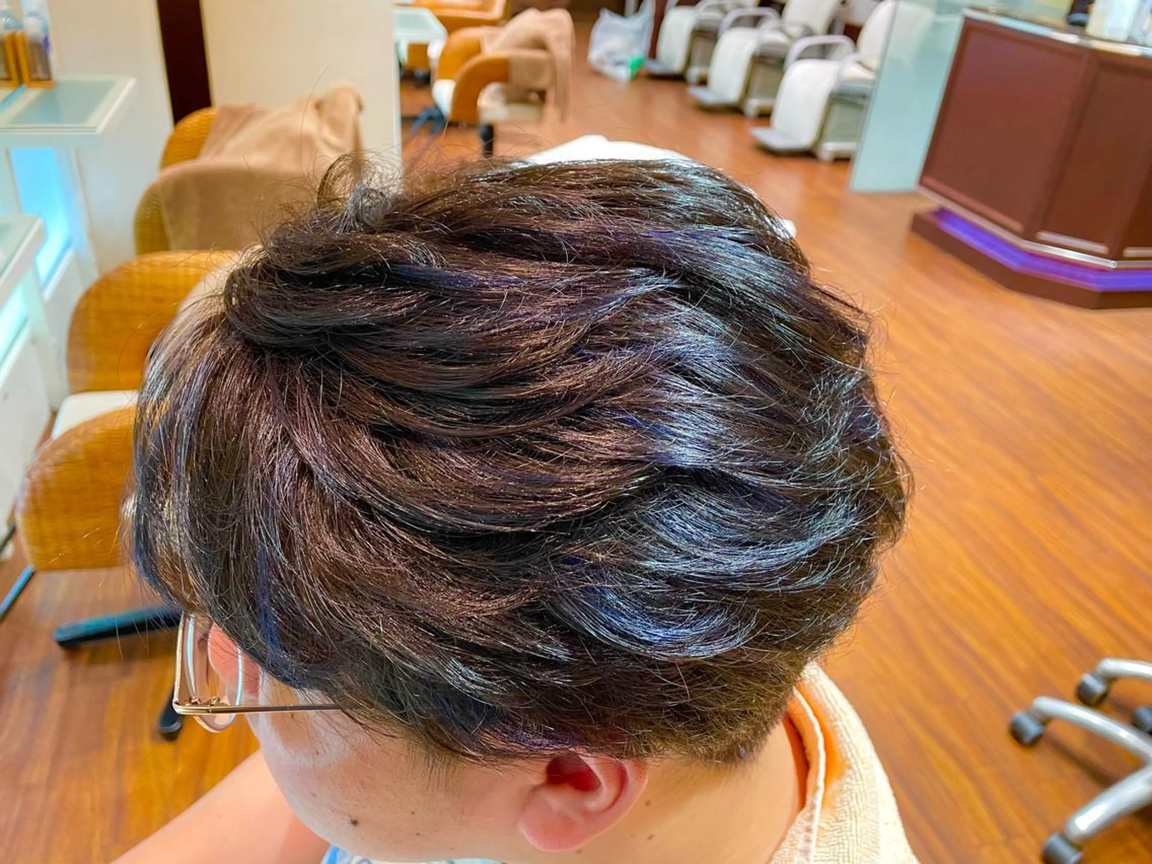 カラー ブルーカラー ハイライトカラー 高橋廉治 （タカハシレンジ）のヘアスタイル