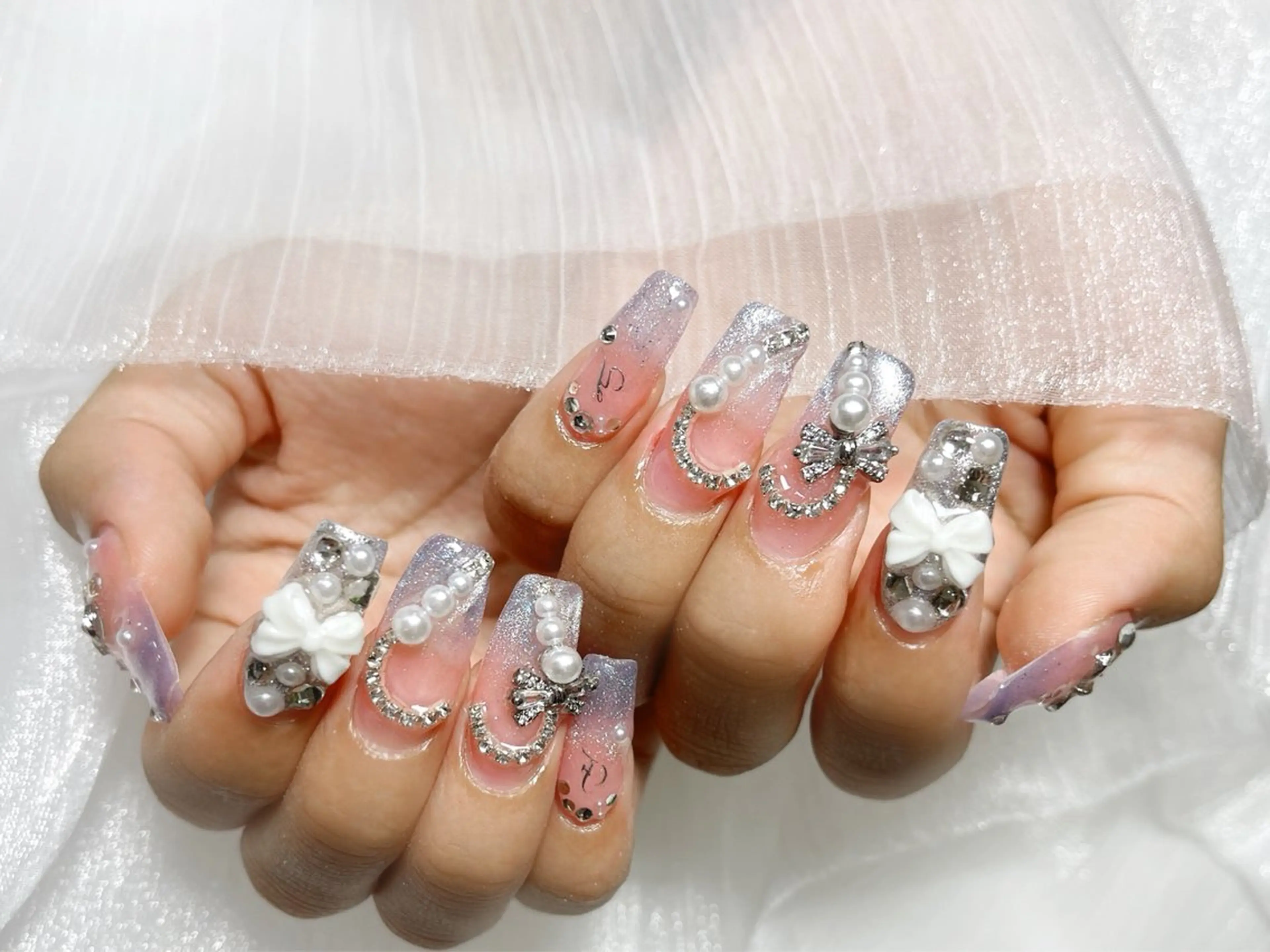 ネイル ハンドネイル 🎀ネイルサロン エクラYUI🎀のネイルデザイン