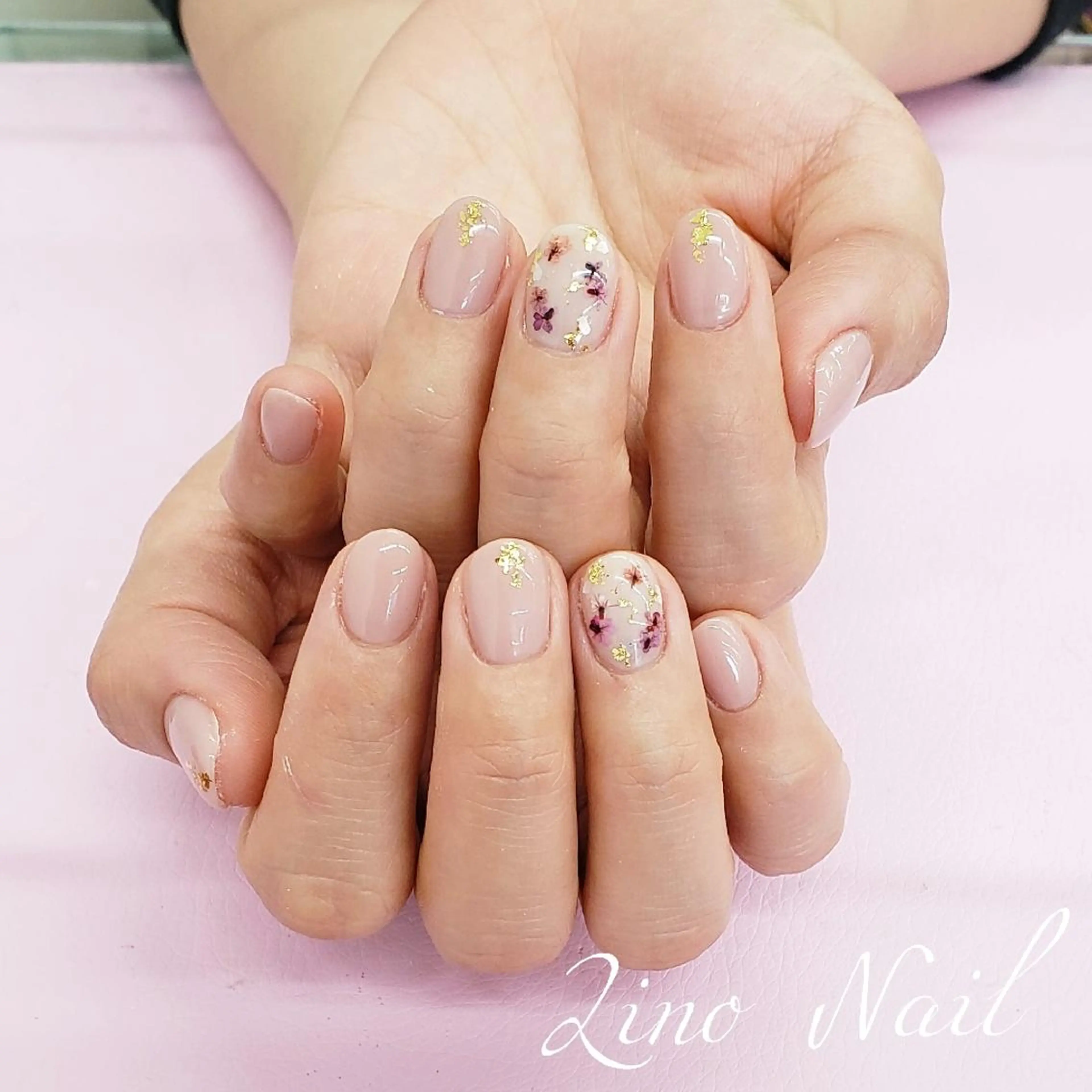 ネイル カジュアル フラワーネイル ジェルネイル ガーリー ニュアンスネイル ハンドネイル Lino Nailのネイルデザイン