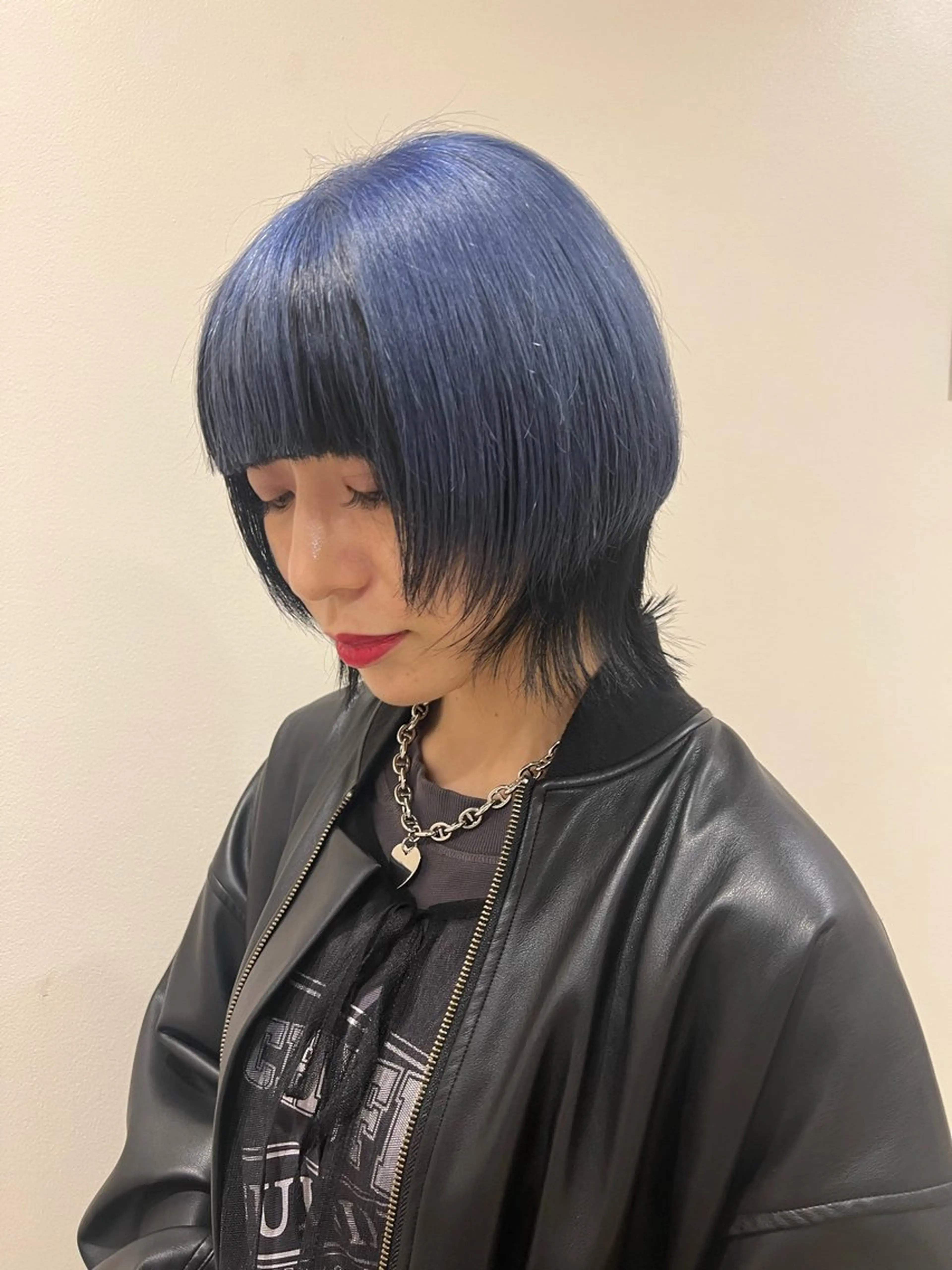 ショート カラー ヘアアレンジ ブルーカラー ブルージュ ヘアカラー トリートメント ヘアセット 金子 廉のヘアスタイル