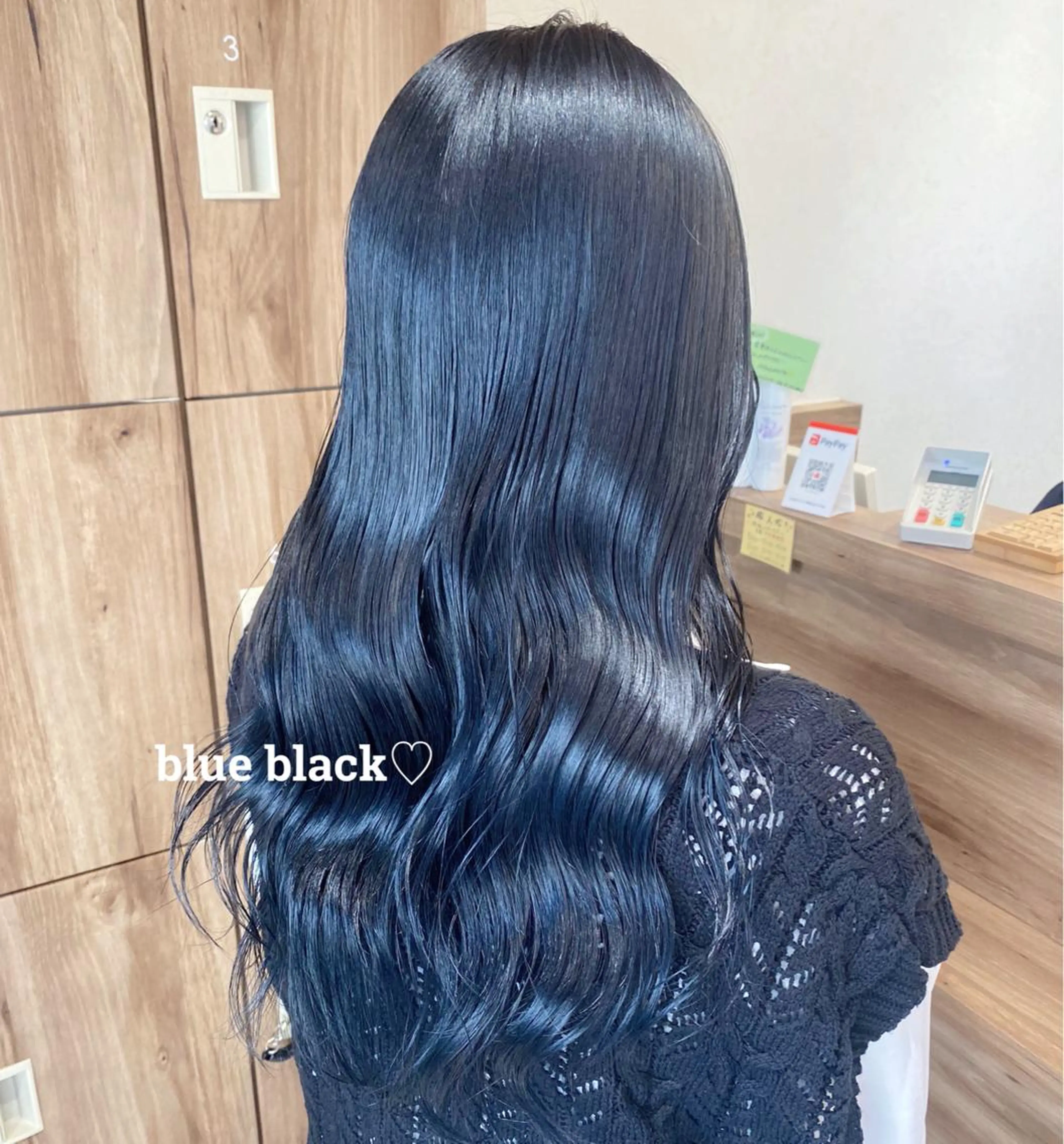 カラー 黒髪 ブリーチ ブルーカラー ブルーブラック ヘアカラー ブリーチ/レイヤー/ 顔周りカット/リズ♡のヘアスタイル