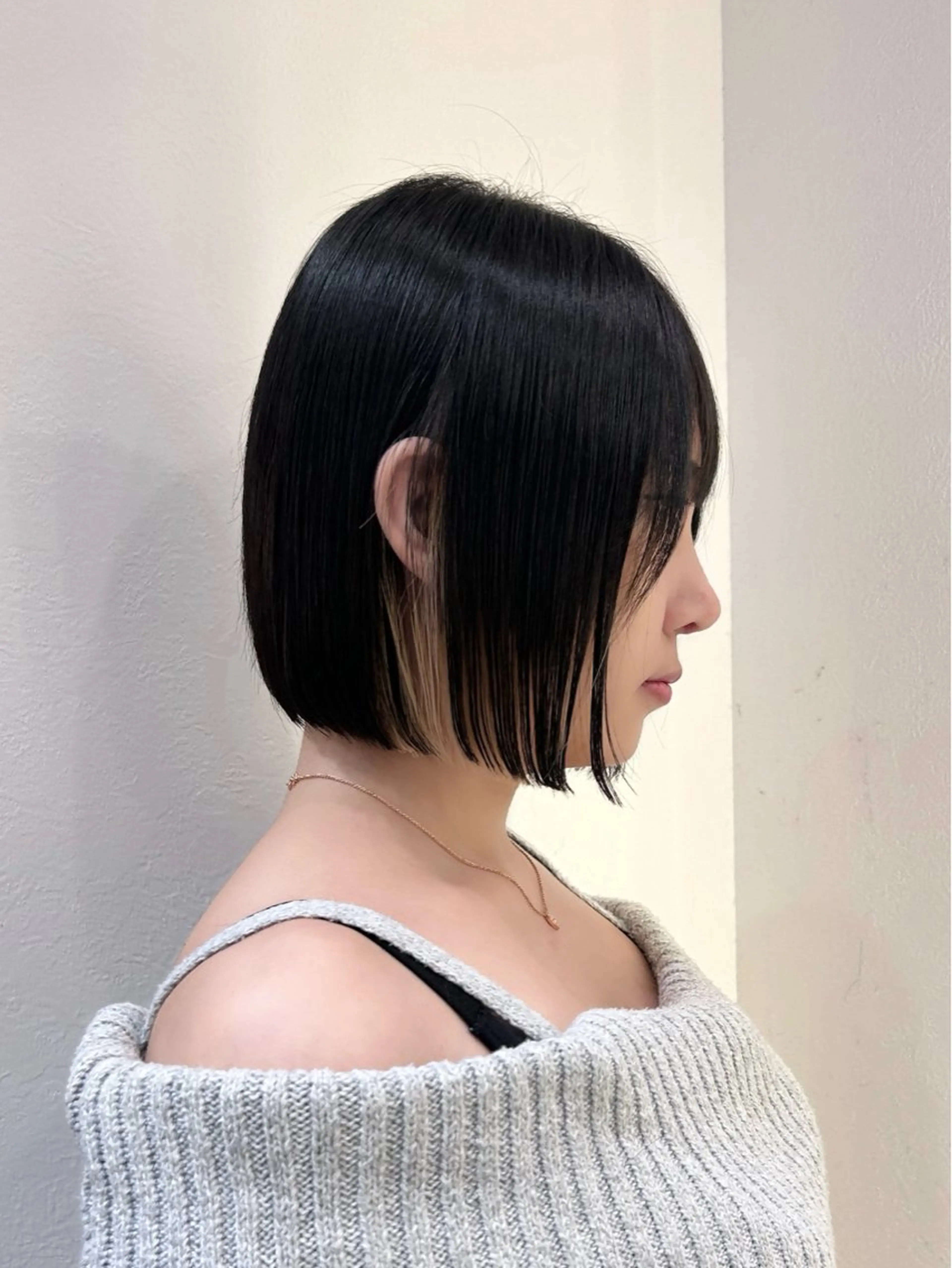 ショート カラー ショートボブ 黒髪 ブルーカラー ブルーブラック グレージュ カット ヘアカラー トリートメント ボブ/レイヤーボブ/ 髪質改善/梶川 夏季のヘアスタイル