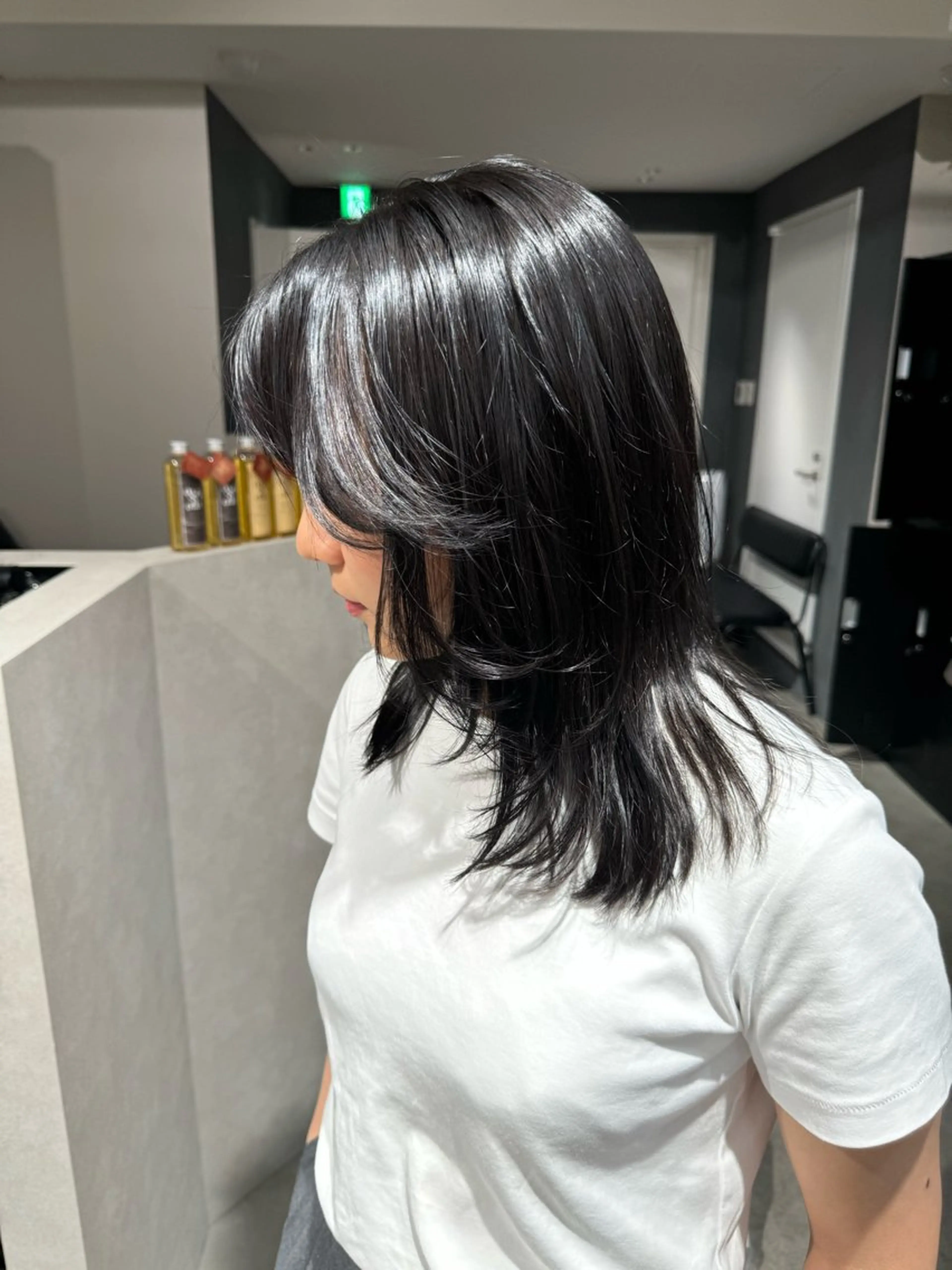 カラー 黒髪 ブルーカラー ブルーブラック ヒガシ サヨのヘアスタイル