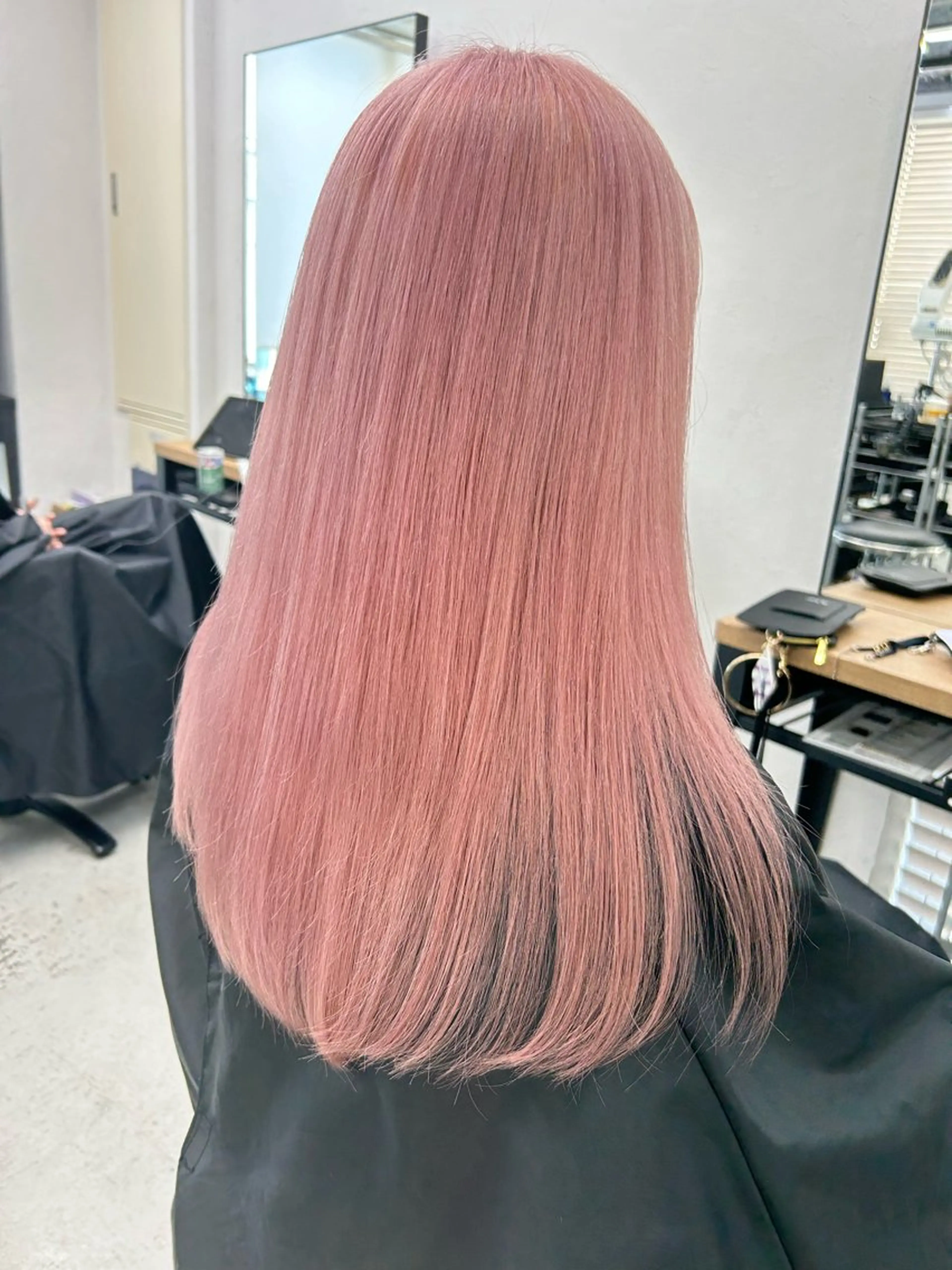 ロング カラー パーマ ピンクカラー カット ヘアカラー トリートメント 🧸艶々韓国ヘア 🧁mizunaのヘアスタイル