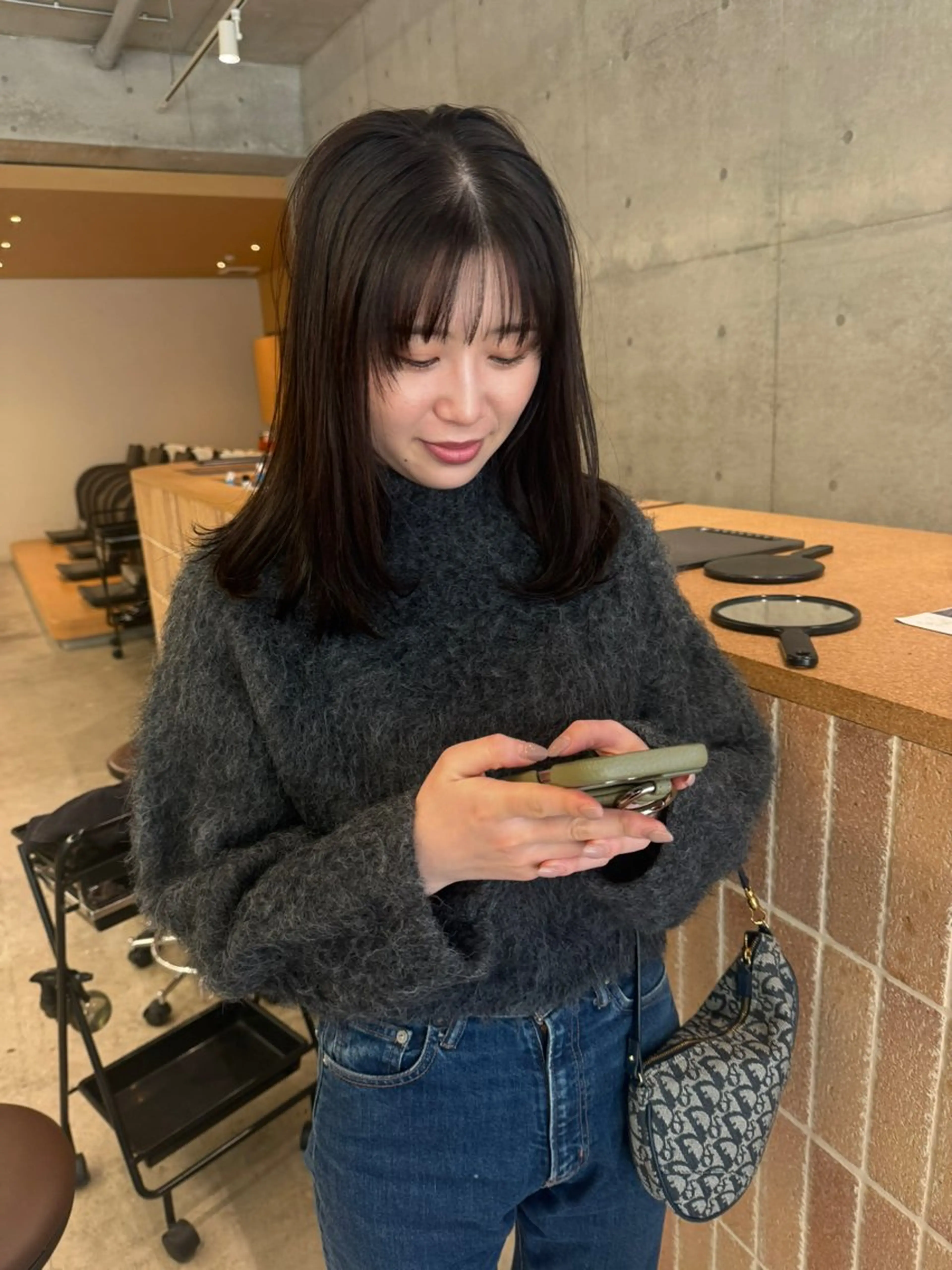 ロング カラー ロングレイヤー アッシュ ベージュカラー ブリーチ 透明感カラー カット ヘアカラー トリートメント 誰よりも丁寧なカット 🍀小林輝のヘアスタイル