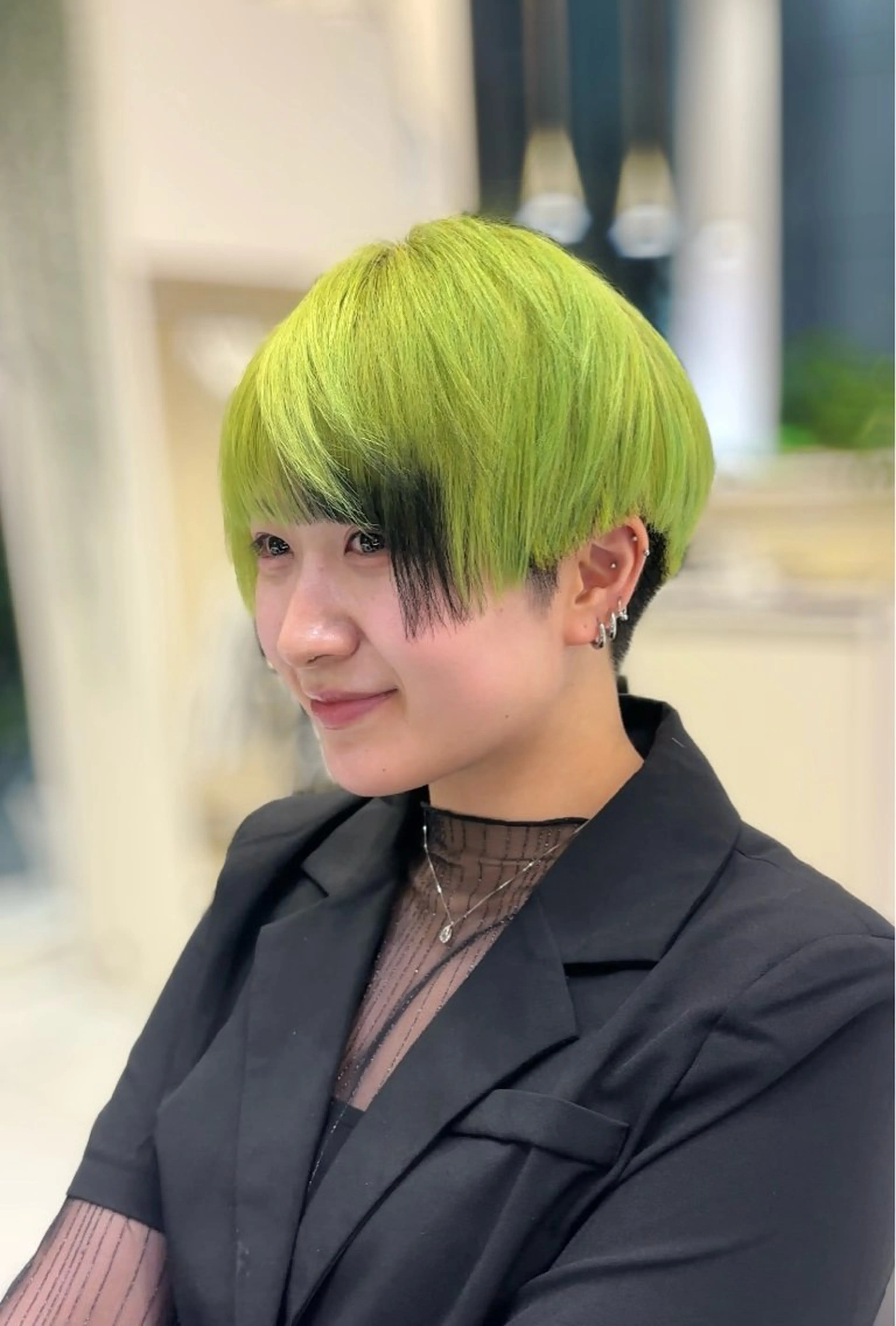ショート カラー デザインカラー🕊️ イオのヘアスタイル