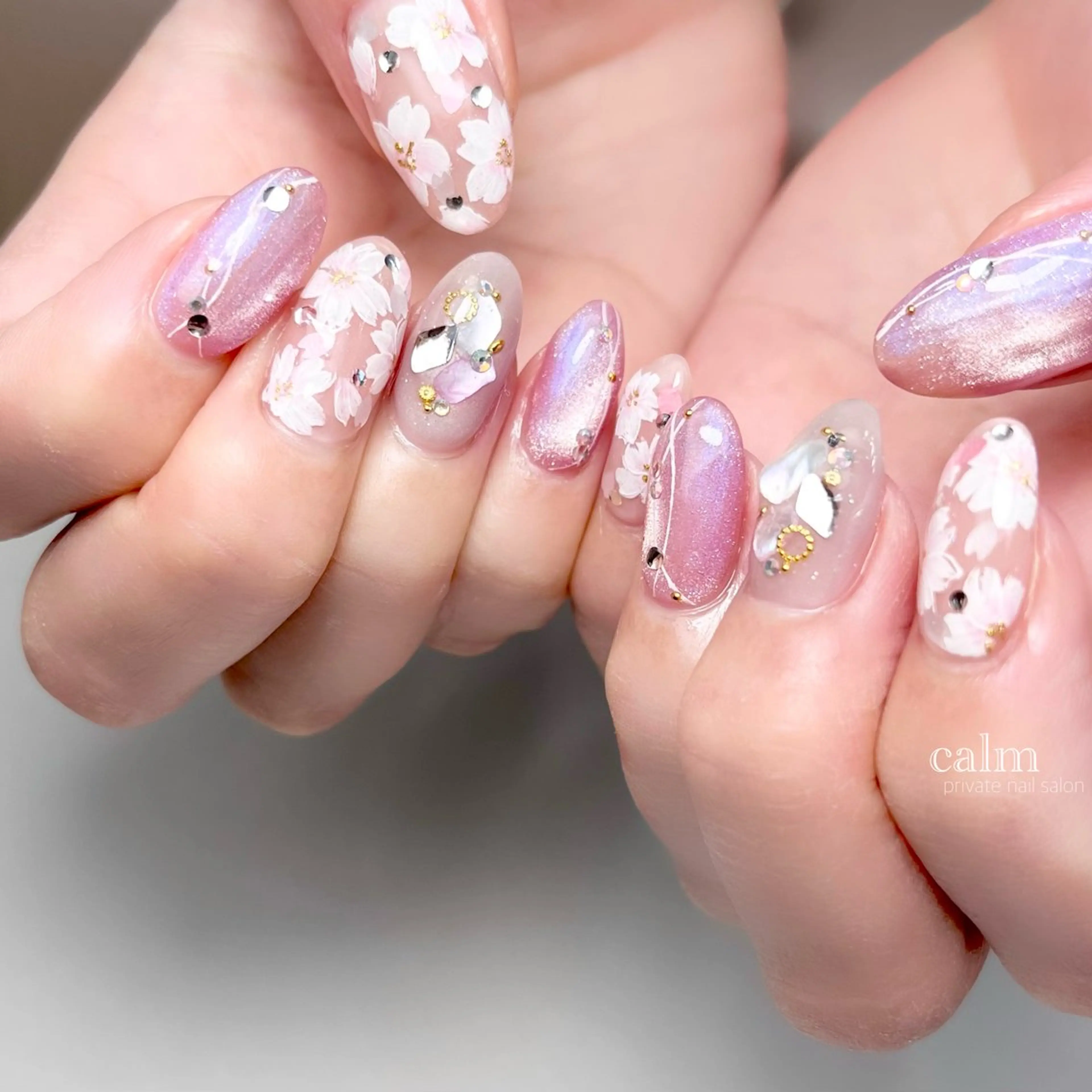 ネイル ハンドネイル calm 〔ｶｰﾑ〕のネイルデザイン