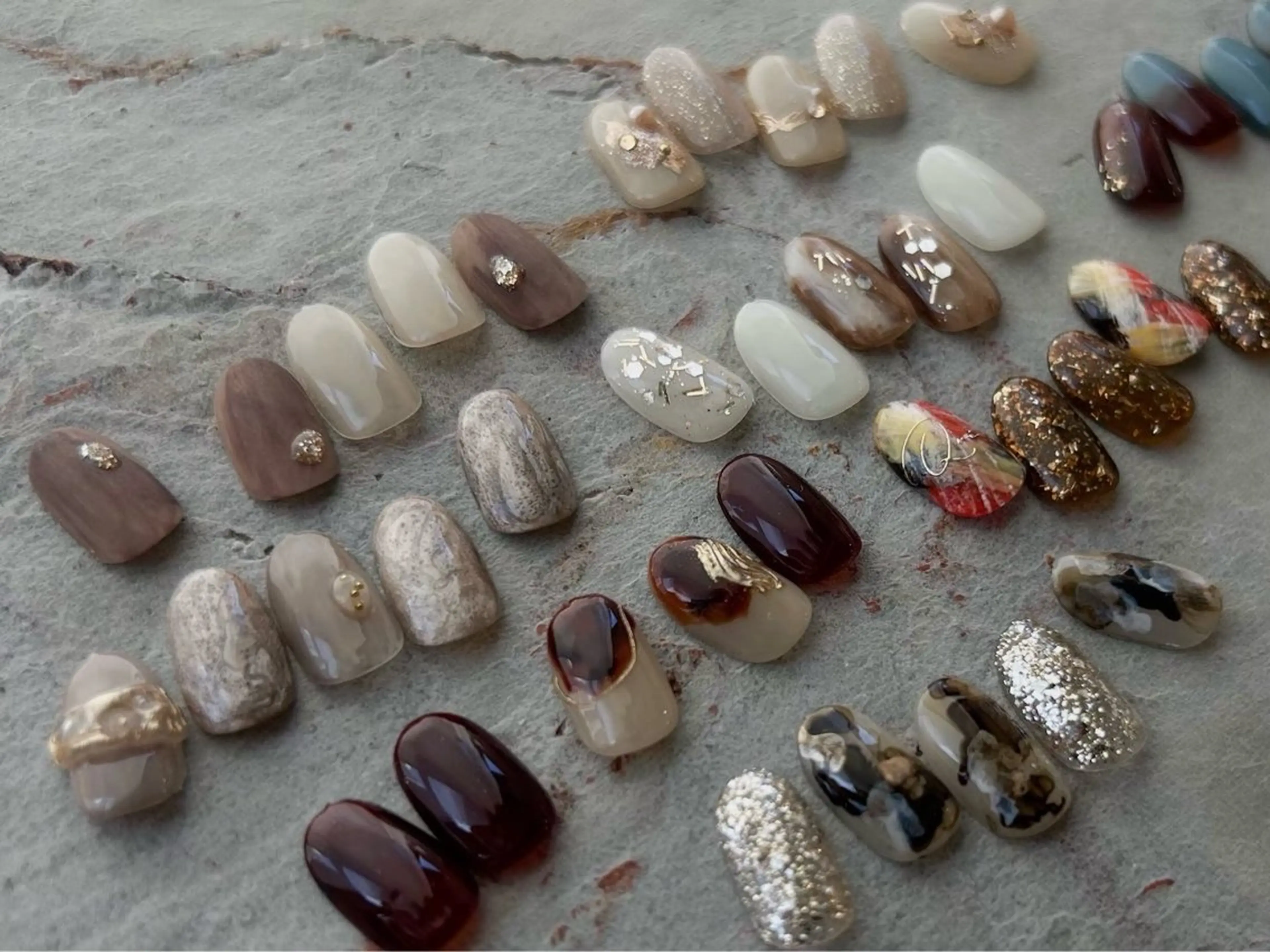 ネイル シンプルネイル 金木犀　札幌駅前店所属・金木犀ネイルサロン 三浦のネイルデザイン