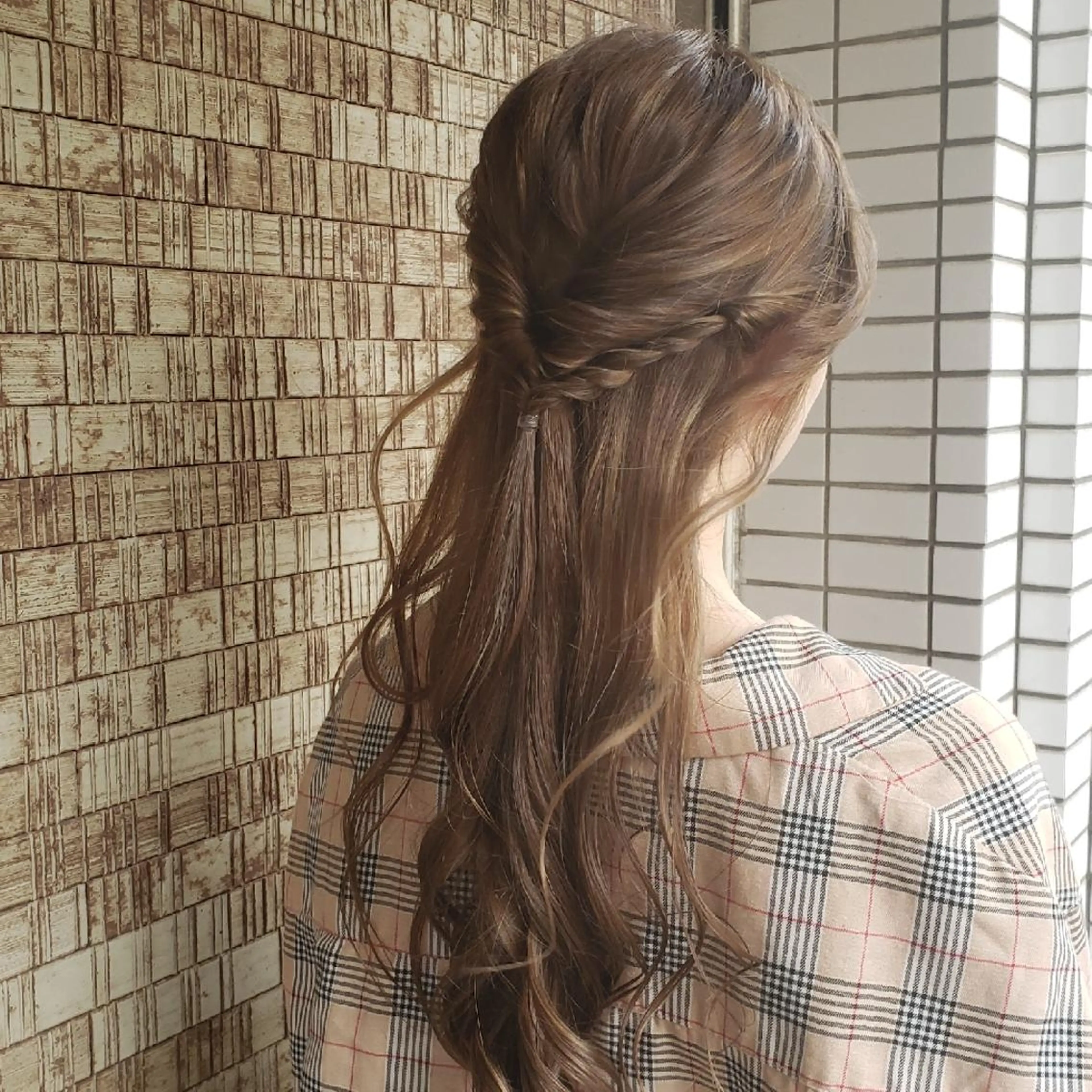 ロング カラー 透明感カラー 美容室SAKU  馬橋店所属・槌本 健成のヘアスタイル