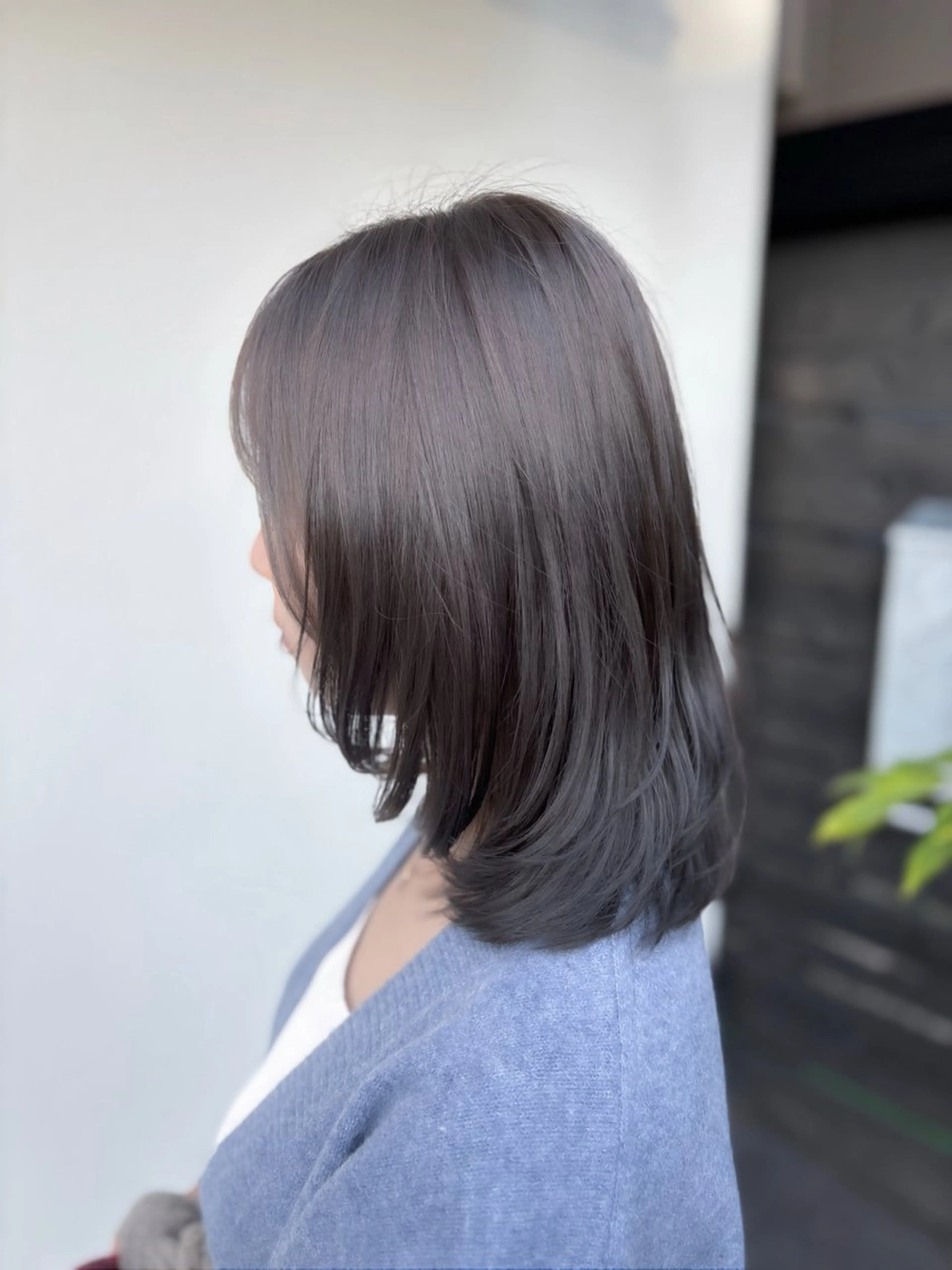 ミディアム カラー グレージュ オリーブグレージュ オリーブグレー ヘアカラー ducha所属・DUCHA Tomida naoのヘアスタイル