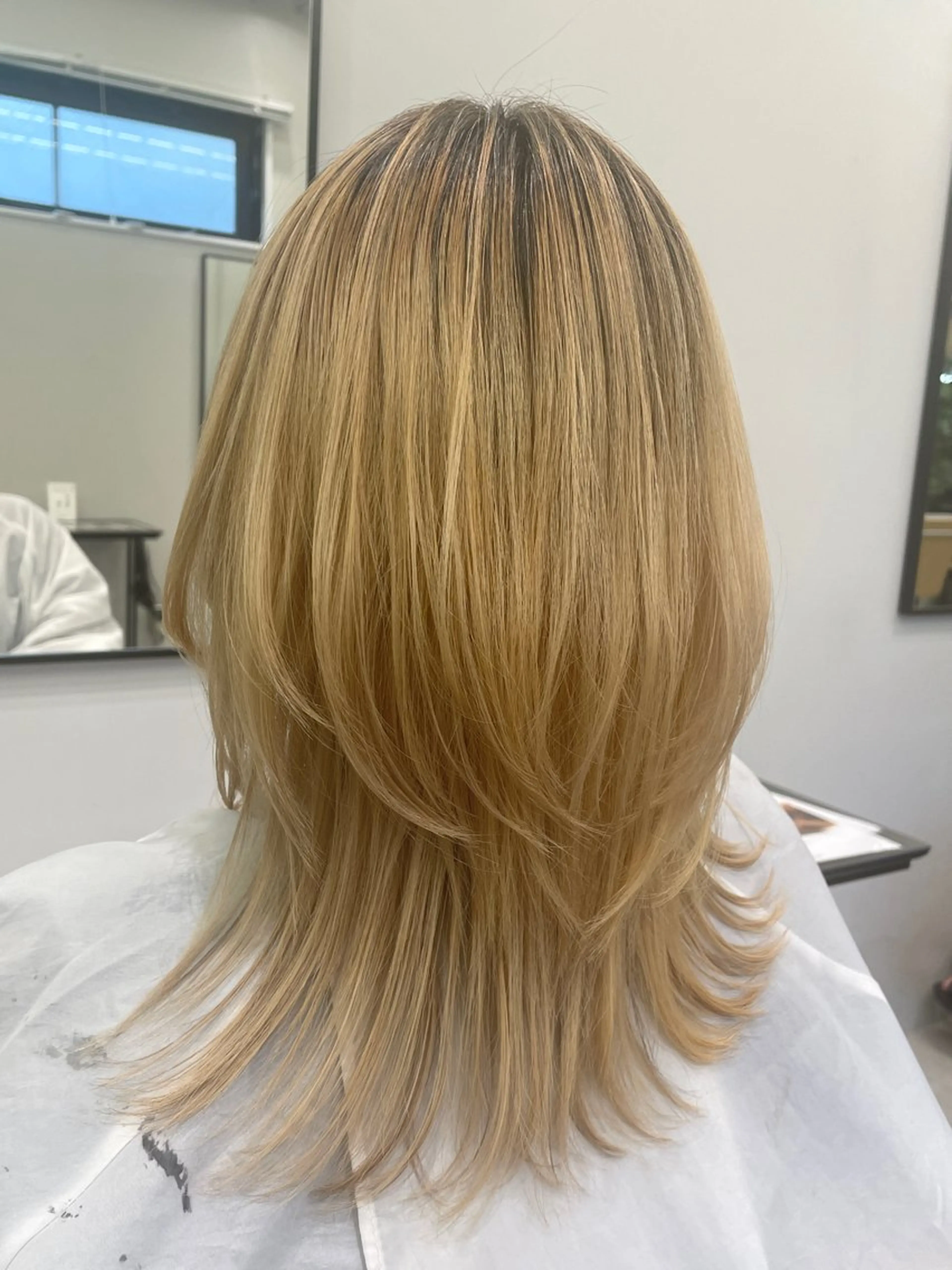 ミディアム Joule 菜穂のヘアスタイル