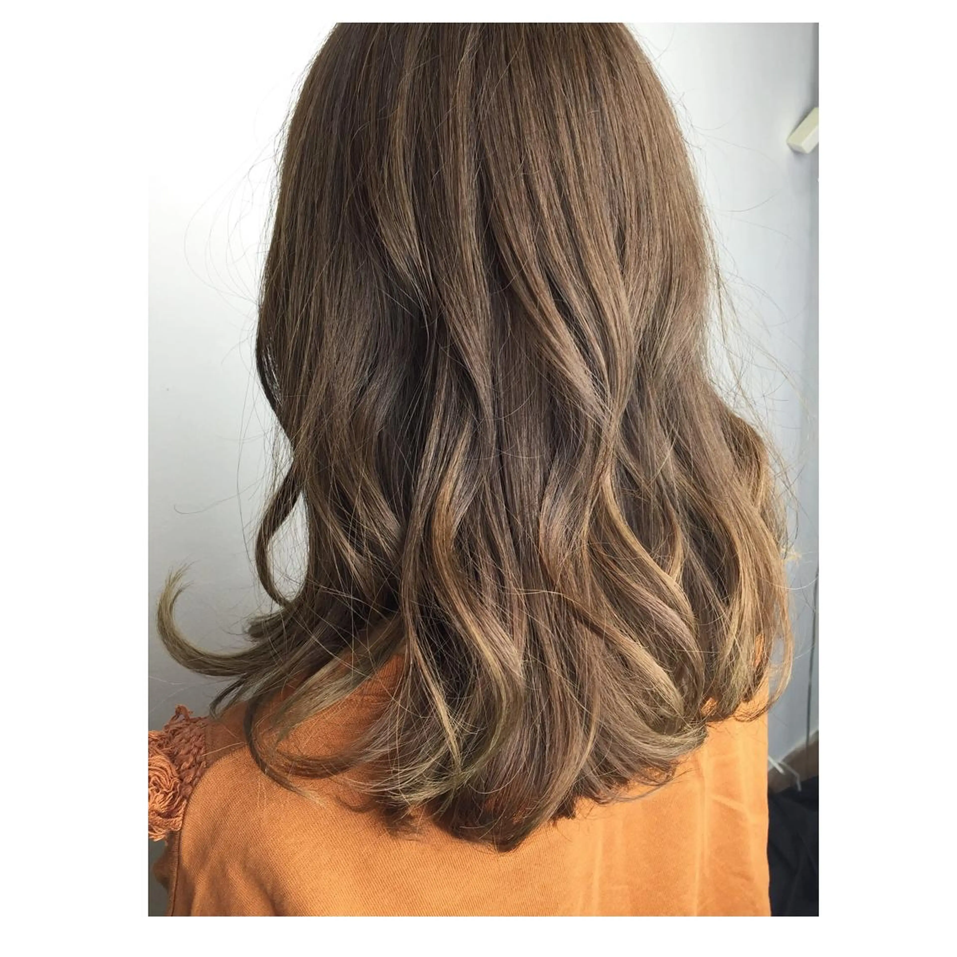ミディアム セミロング ロング カラー カット特化柏駅 徒歩3分LOUのヘアスタイル