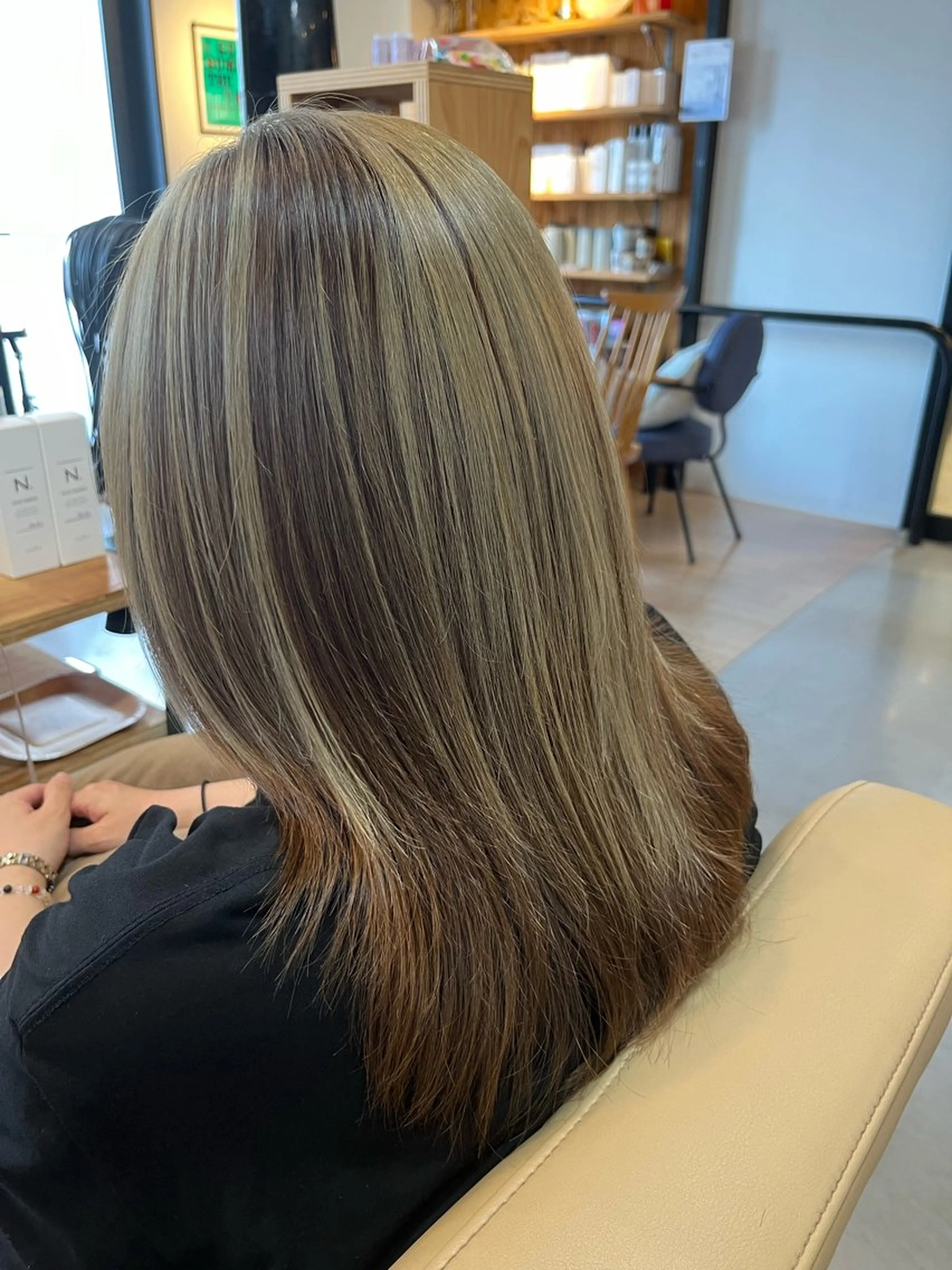 セミロング カット ヘアカラー JUNO所属・阪神西宮★JUNO 川﨑温子のヘアスタイル