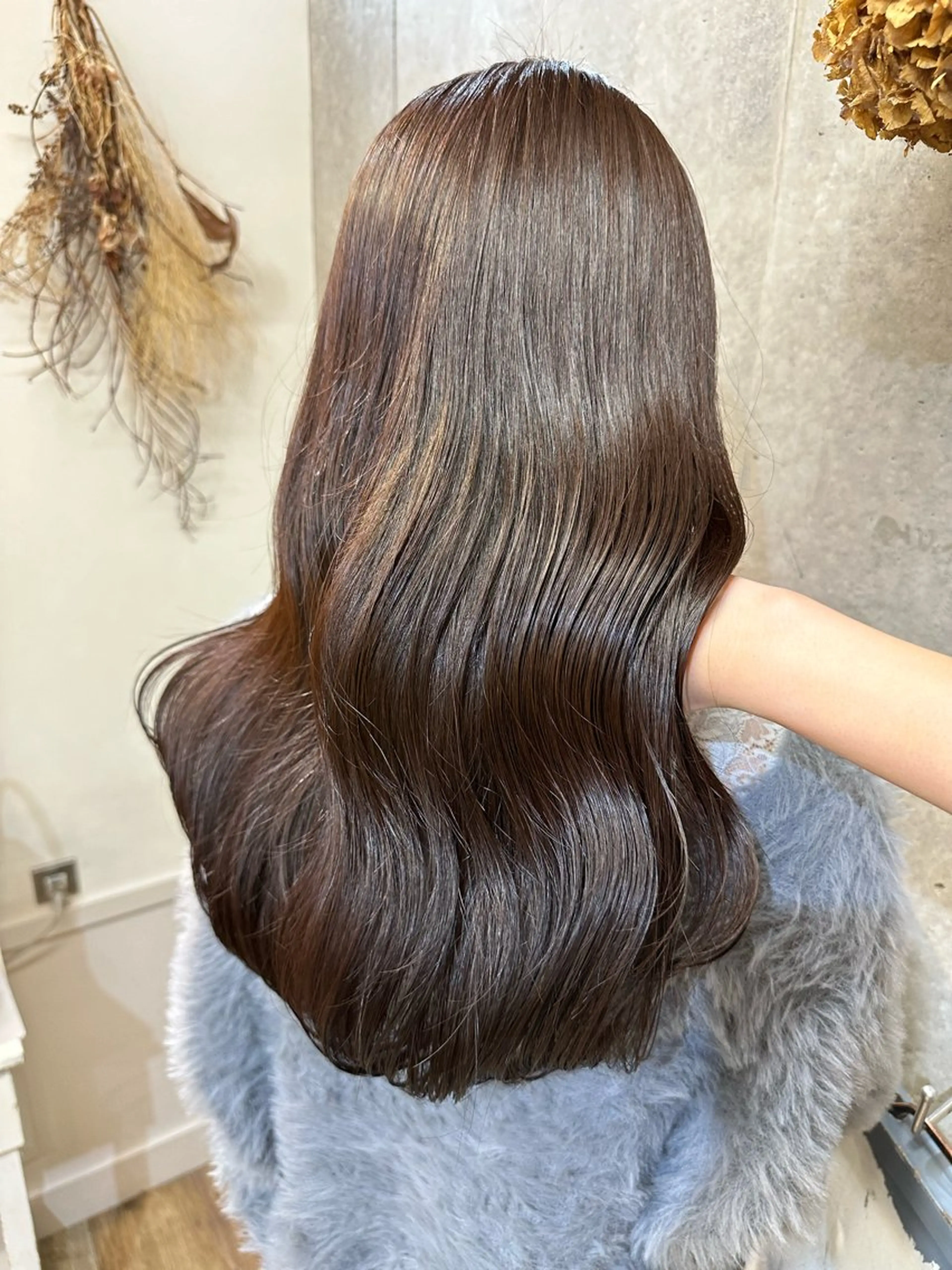ロング カラー 柴田 すず花のヘアスタイル