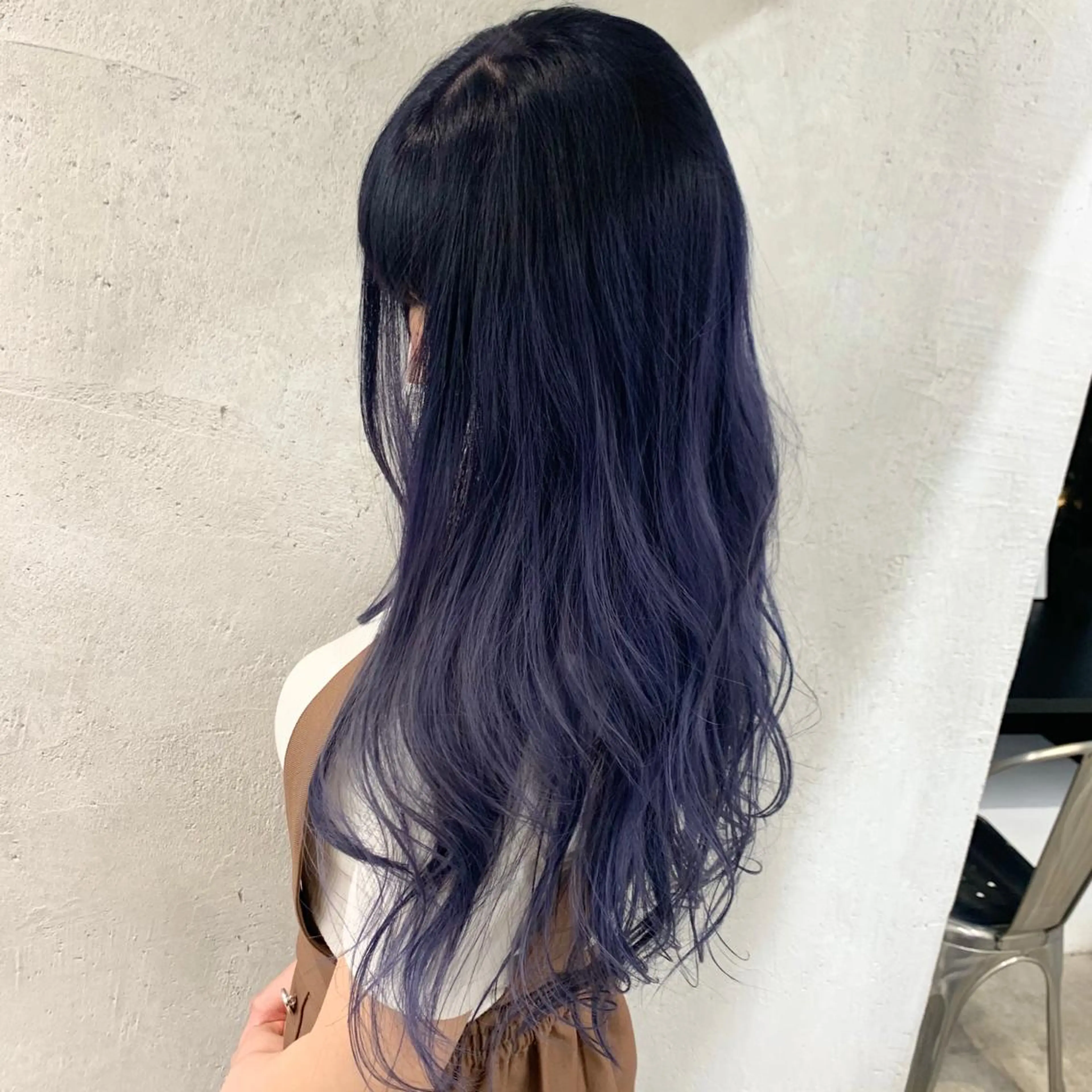 ロング ヘアカラー 及川シゲル 髪質改善講師のヘアスタイル